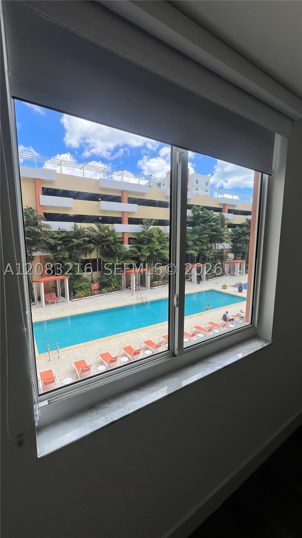 image The Venture at Aventura1