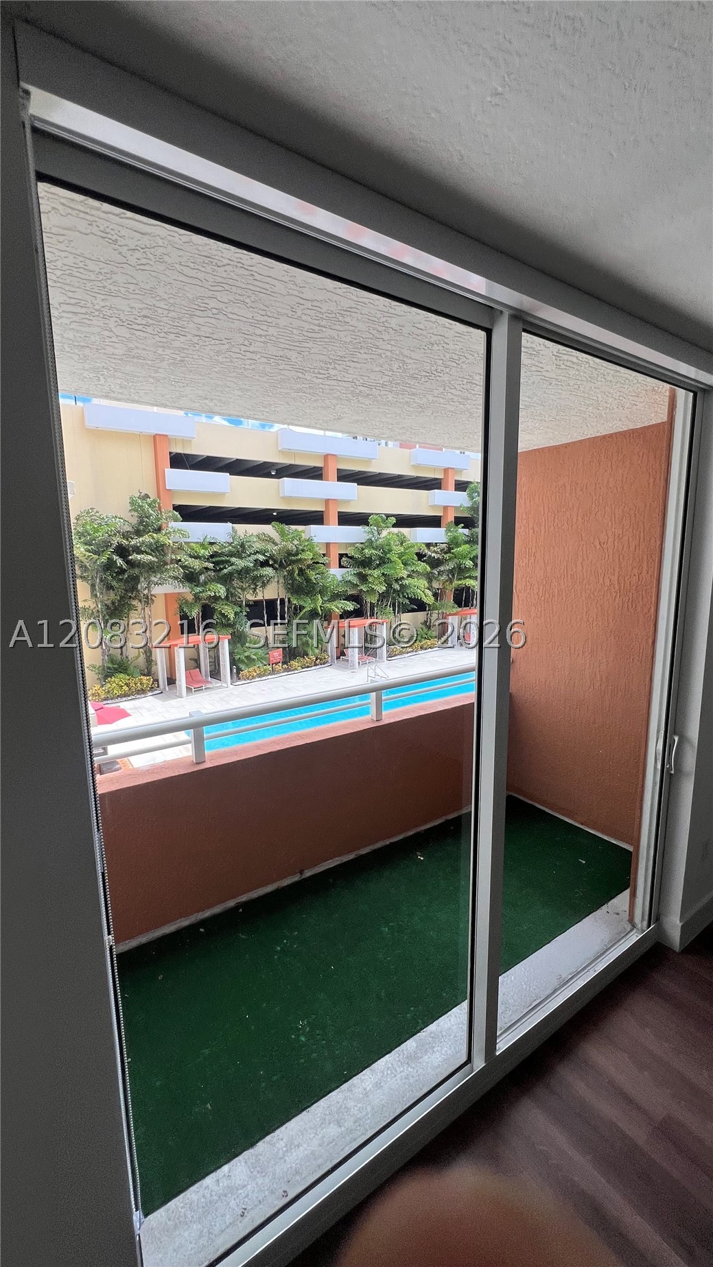 image The Venture at Aventura19