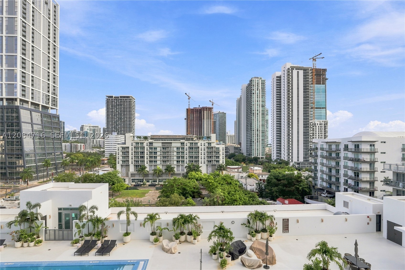 image Gallery Art Condos19