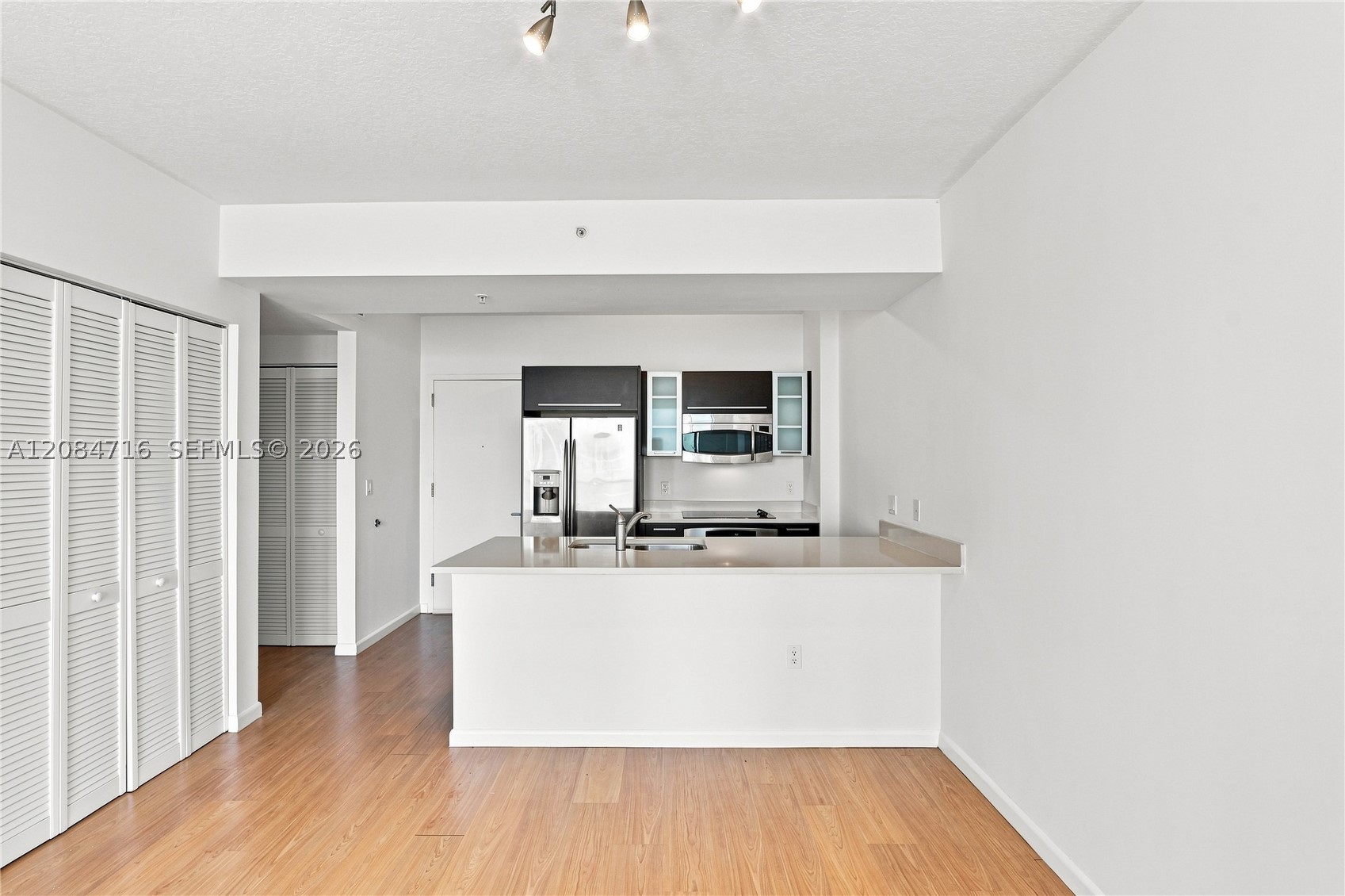 image Gallery Art Condos22
