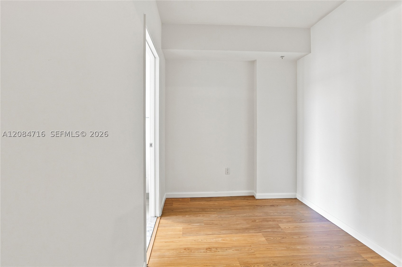 image Gallery Art Condos36