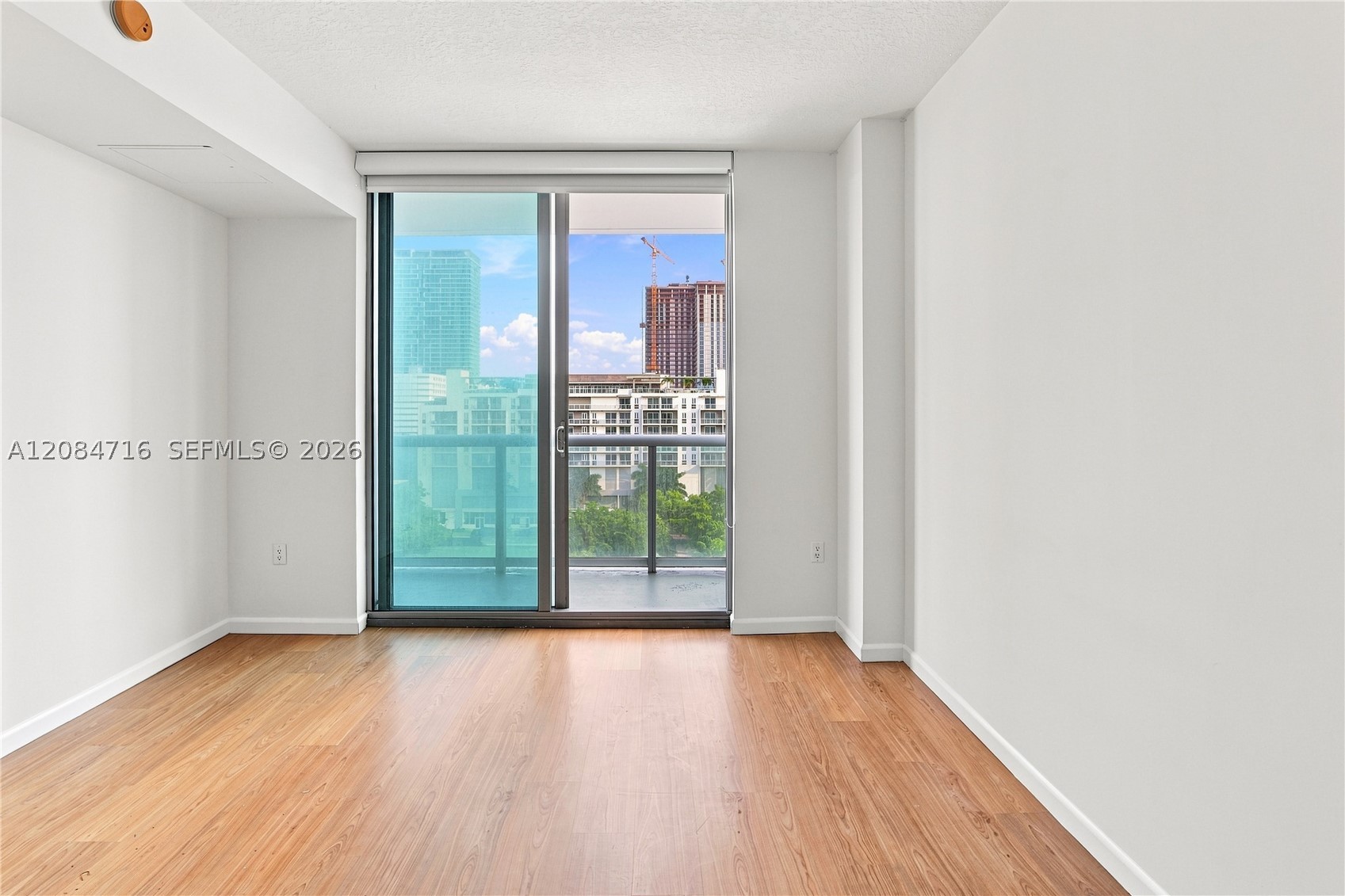 image Gallery Art Condos38