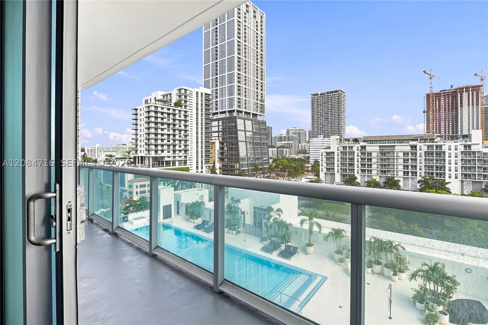 image Gallery Art Condos39