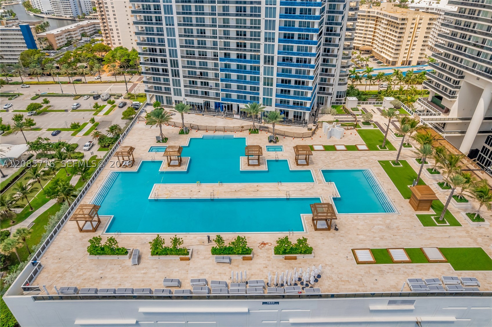 1850 S Ocean Dr #706