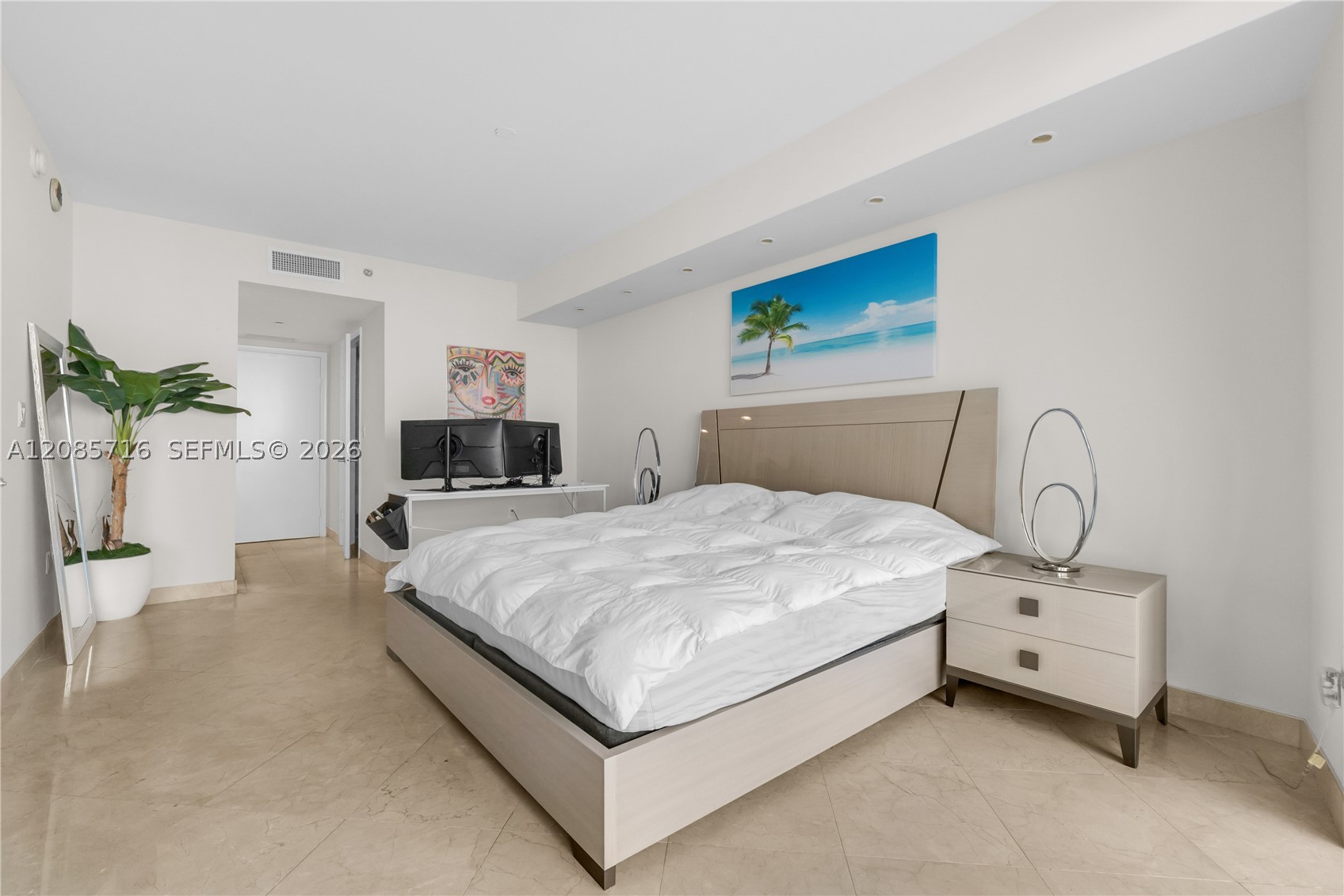 image Beach Club 110