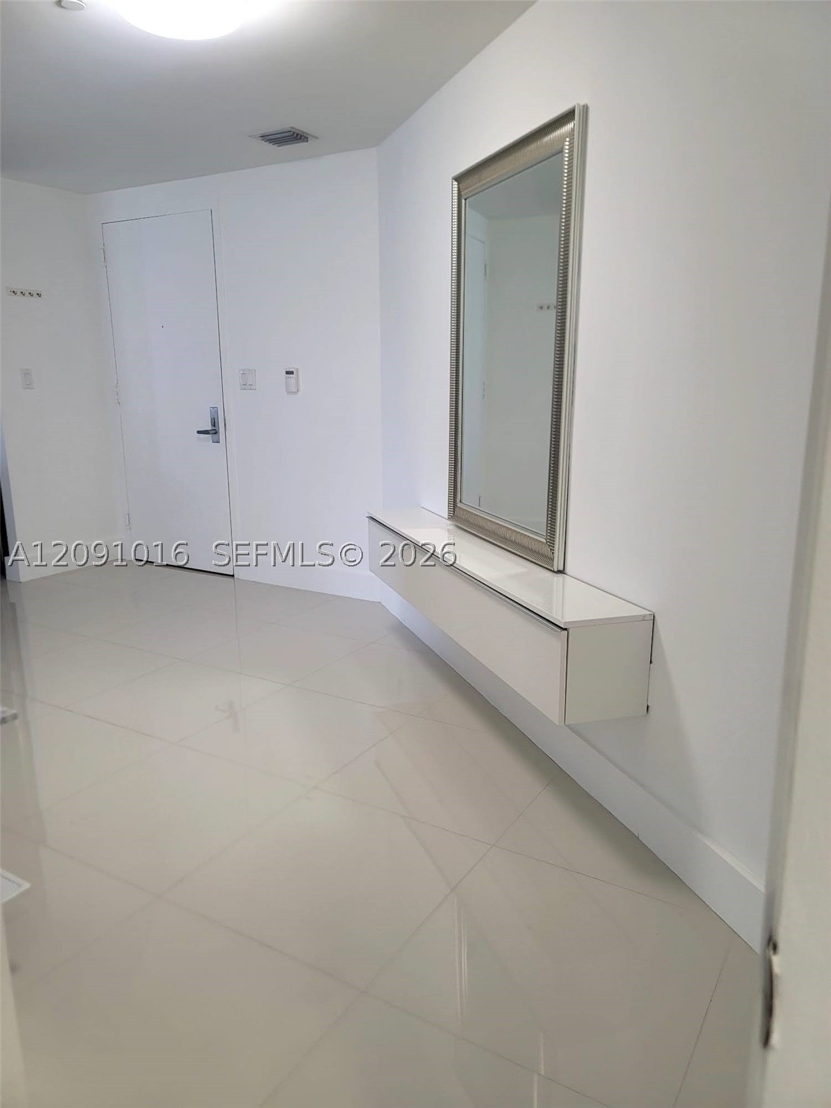 image Icon Brickell I9