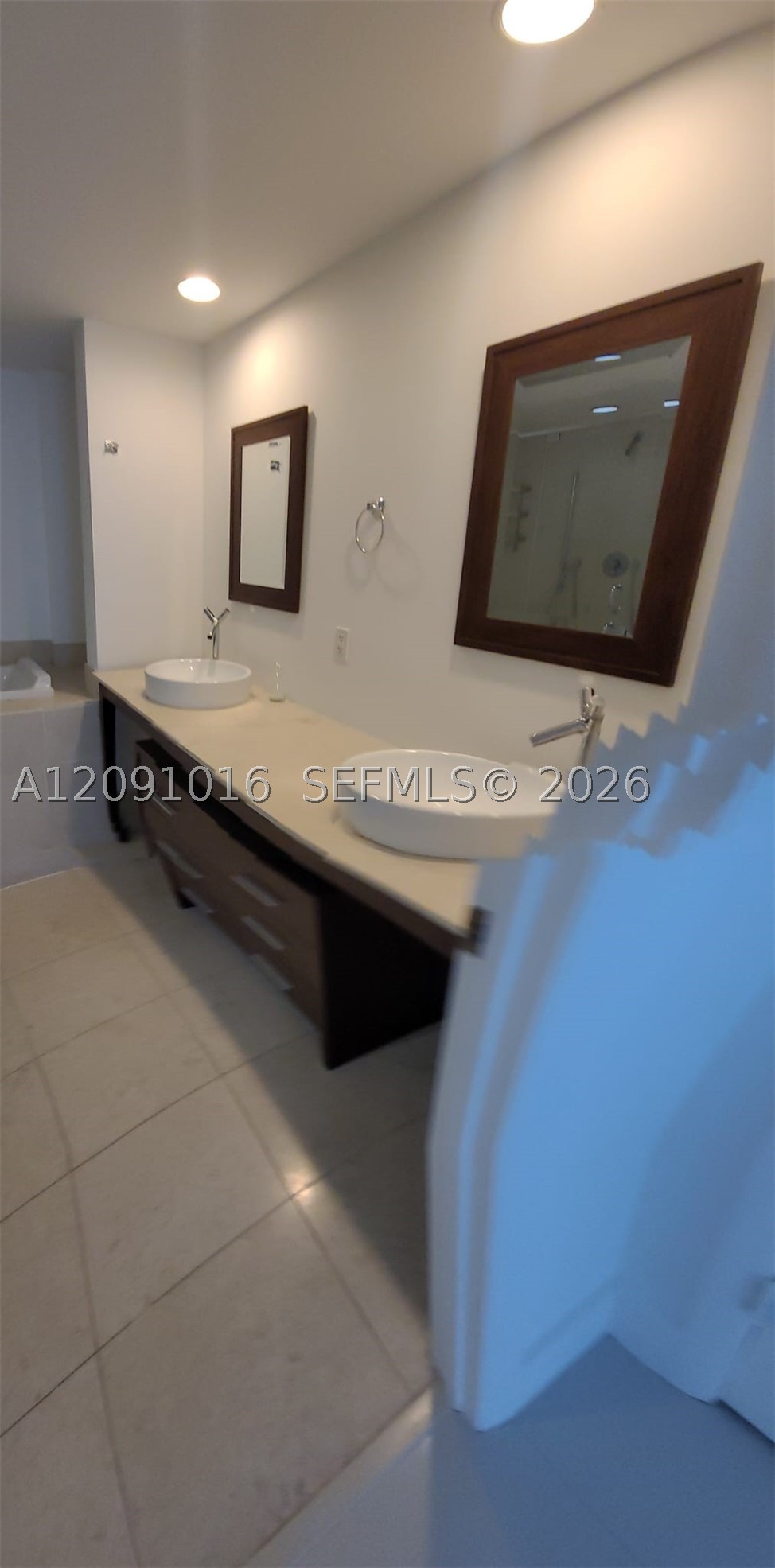 image Icon Brickell I15