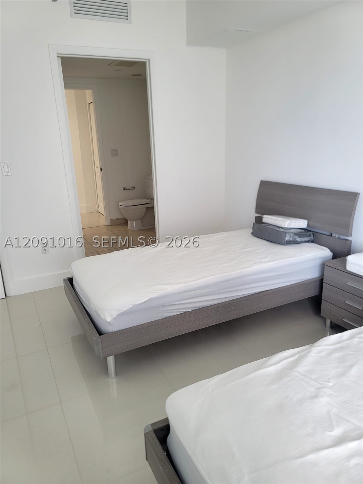 image Icon Brickell I16