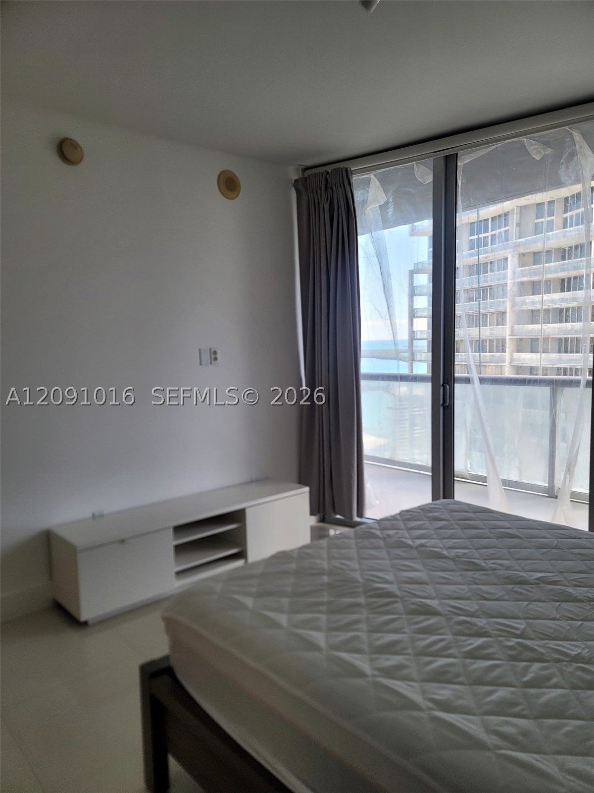 image Icon Brickell I18