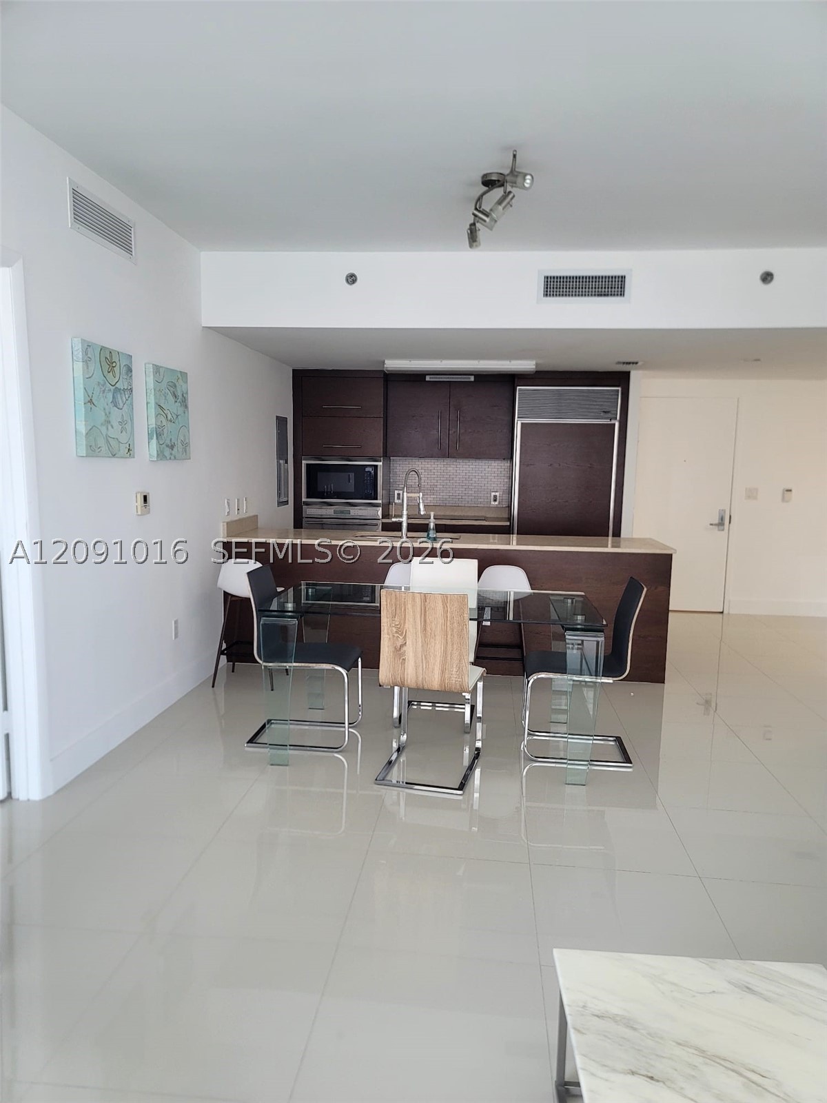 image Icon Brickell I21