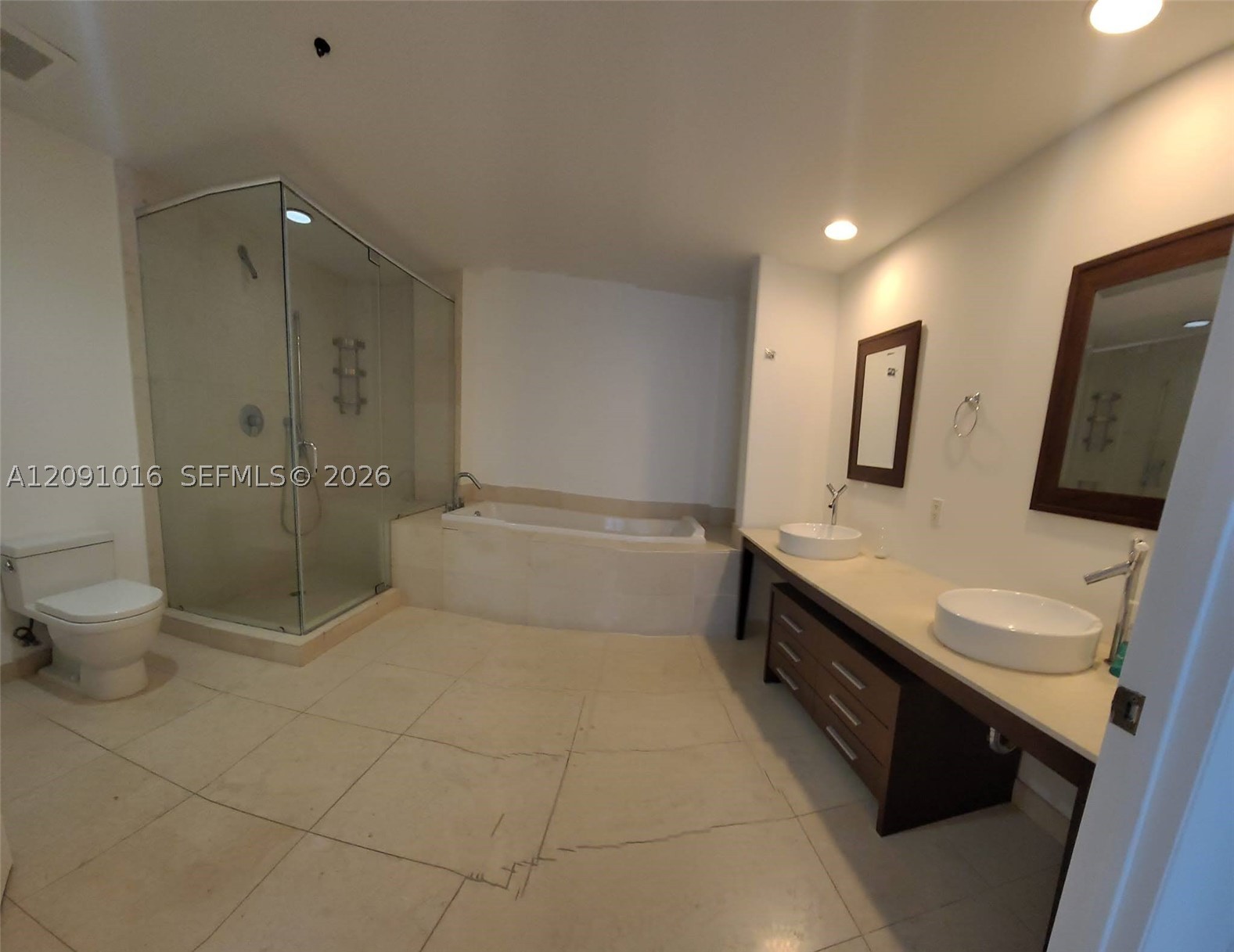 image Icon Brickell I3