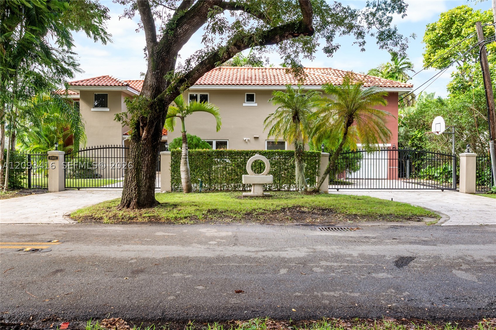 1543 Dorado Ave Coral Gables, FL 33146