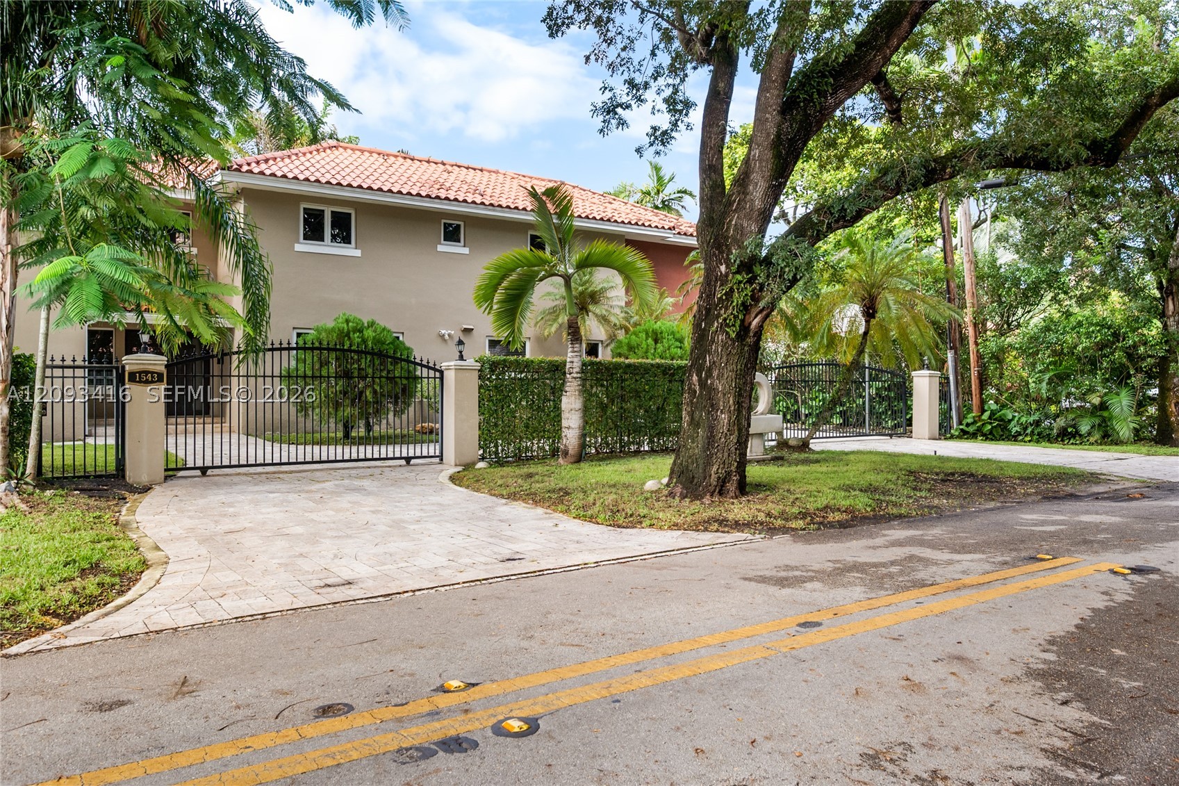 1543 Dorado Ave Coral Gables, FL 33146