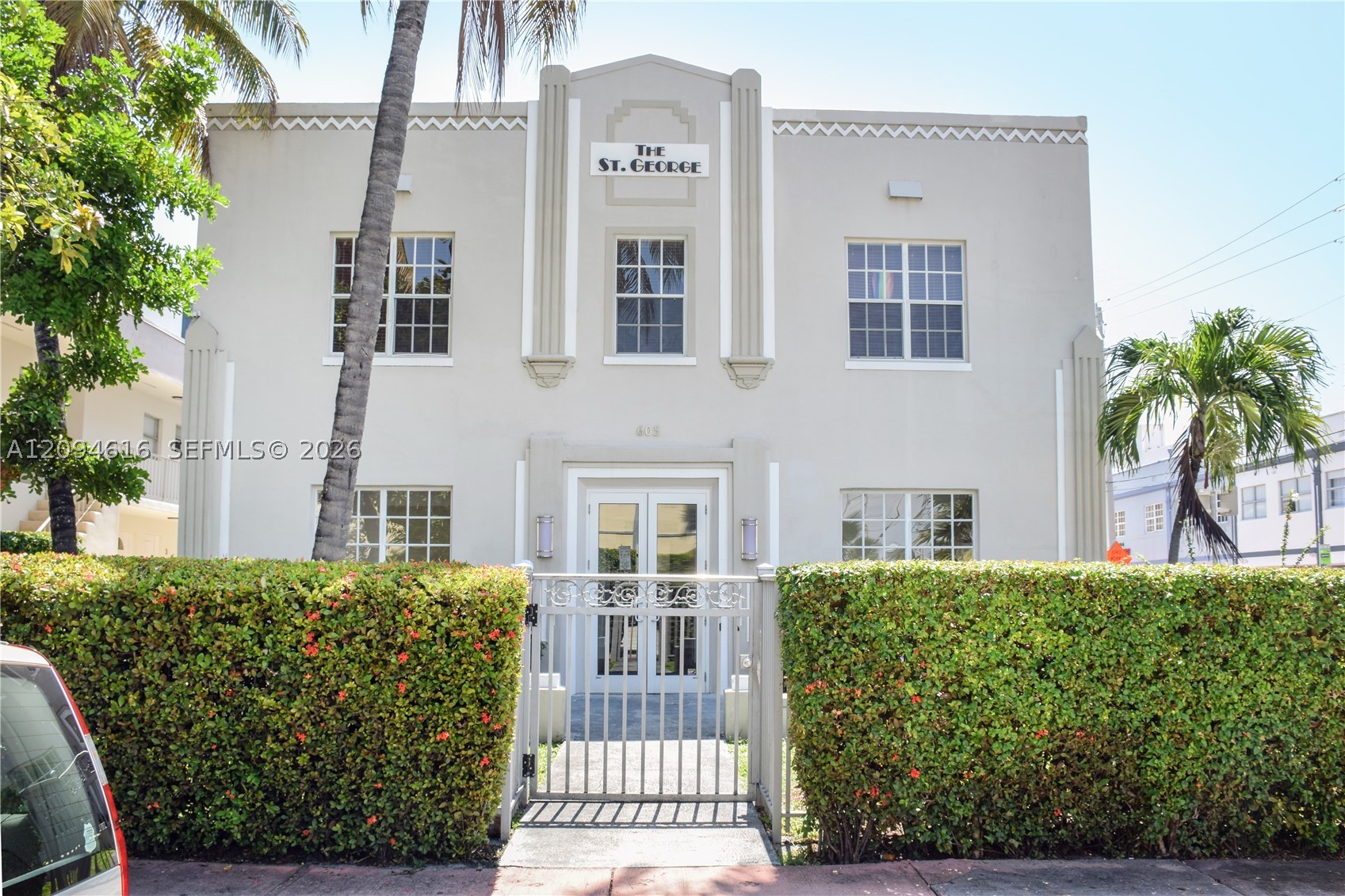 605 Euclid Ave #207