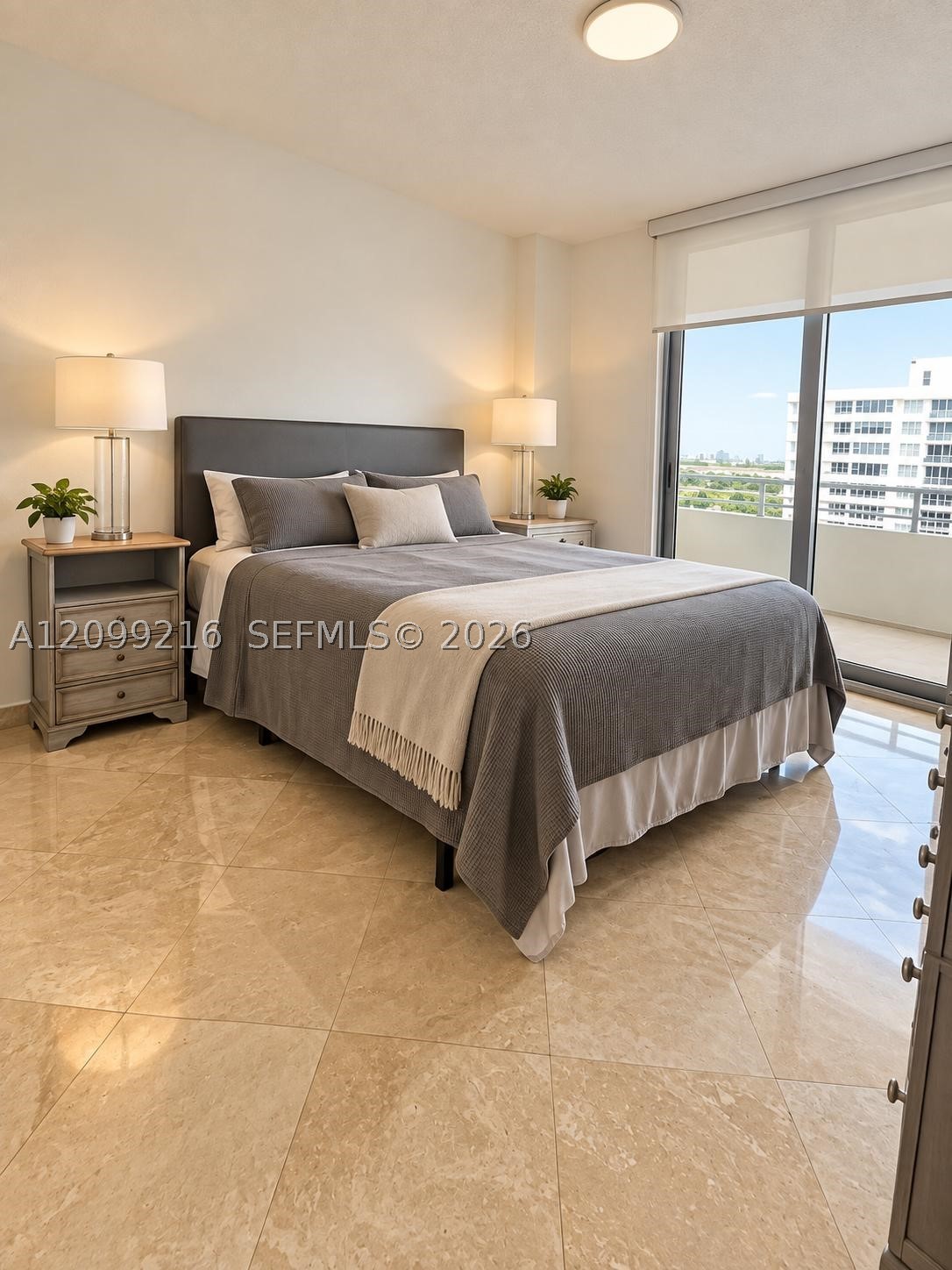 5555 Collins Ave #14Y Miami Beach, FL 33140