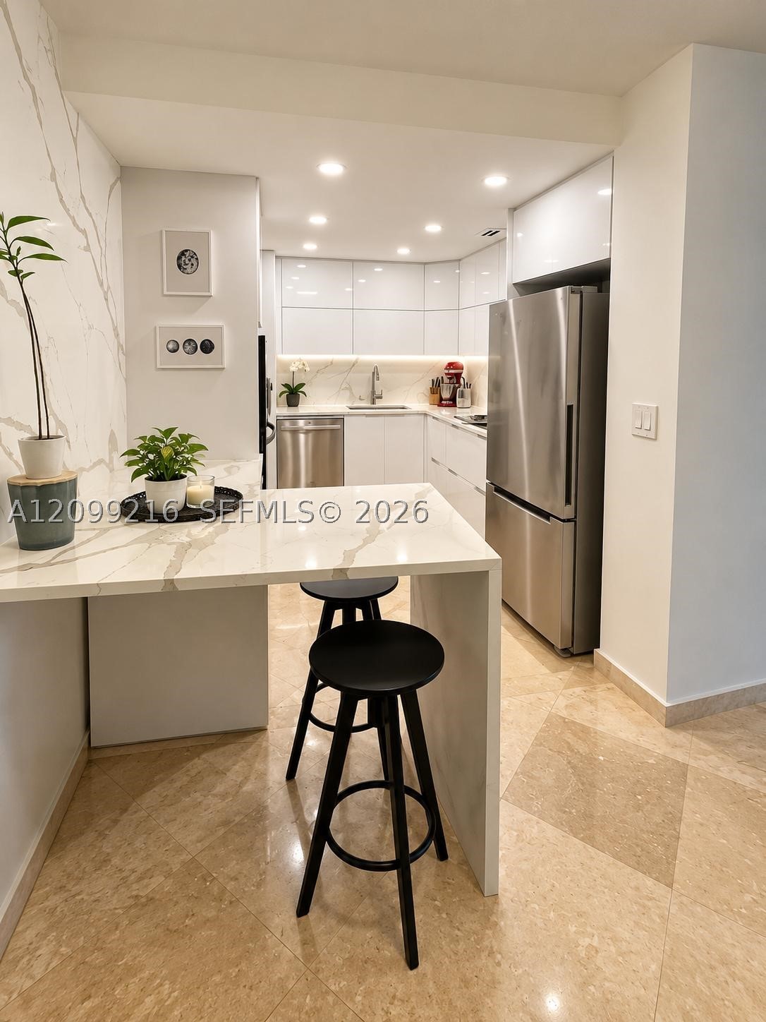 5555 Collins Ave #14Y Miami Beach, FL 33140