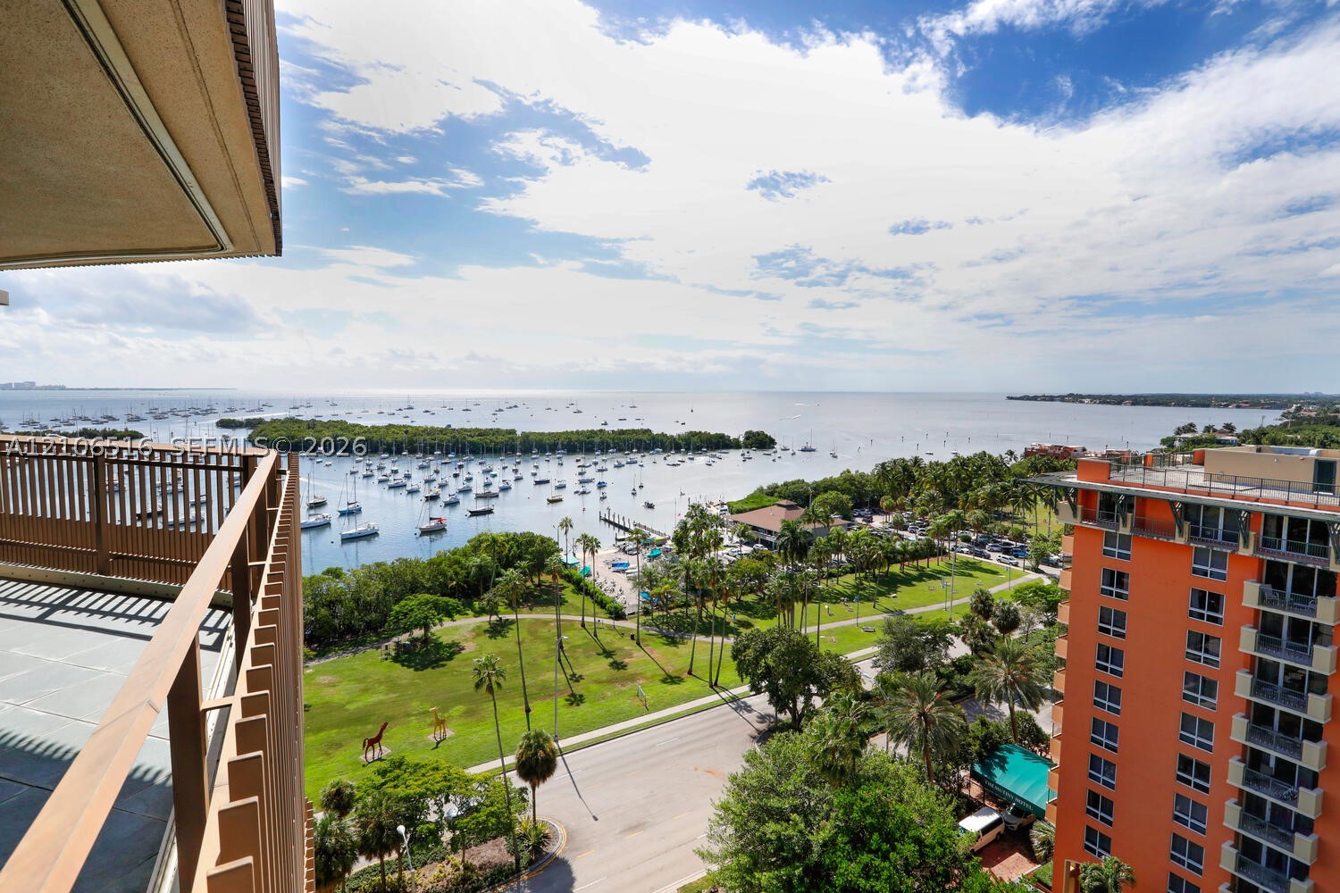 2901 S Bayshore Dr #14D