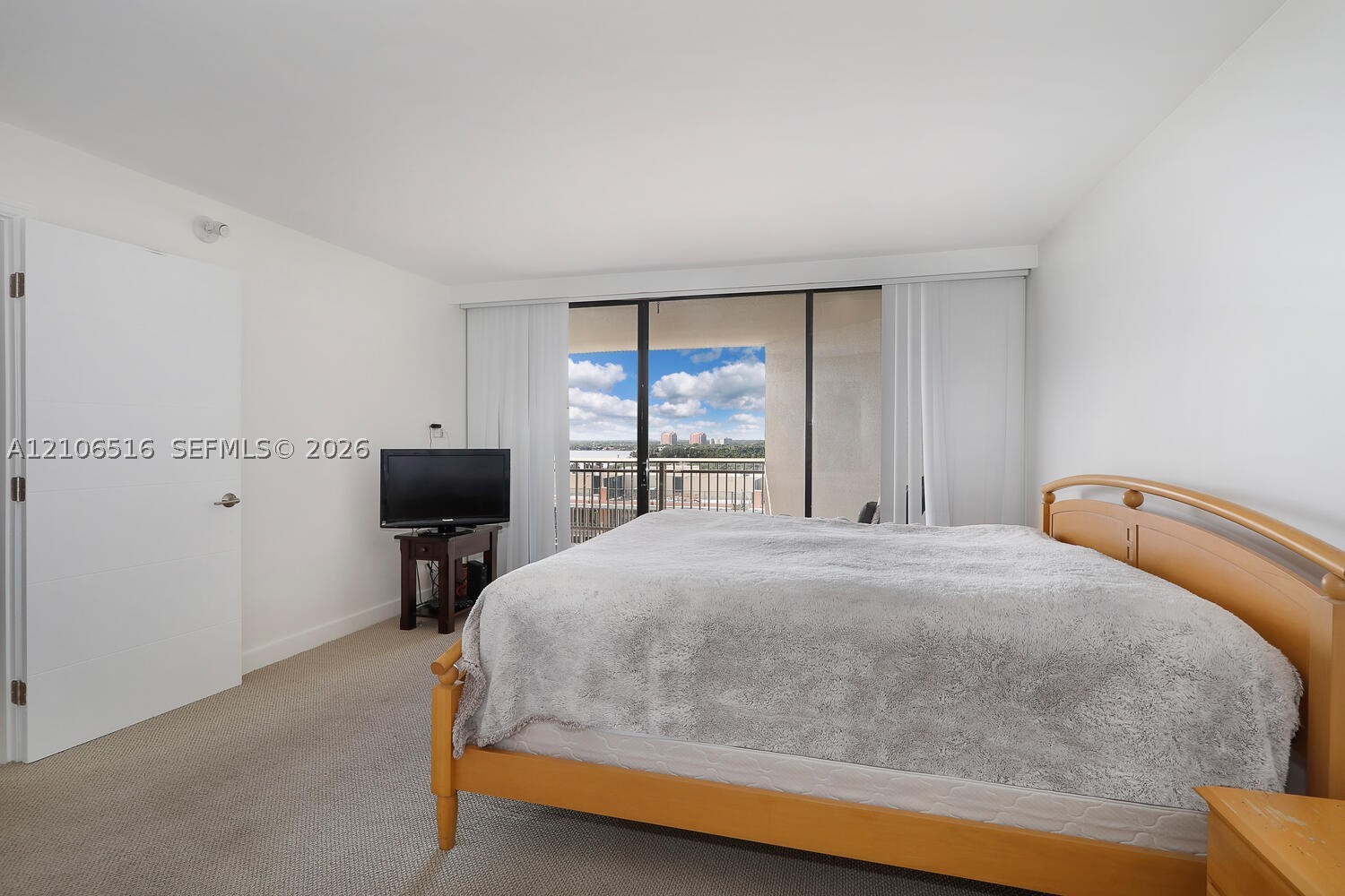 2901 S Bayshore Dr #14D Coconut Grove, FL 33133