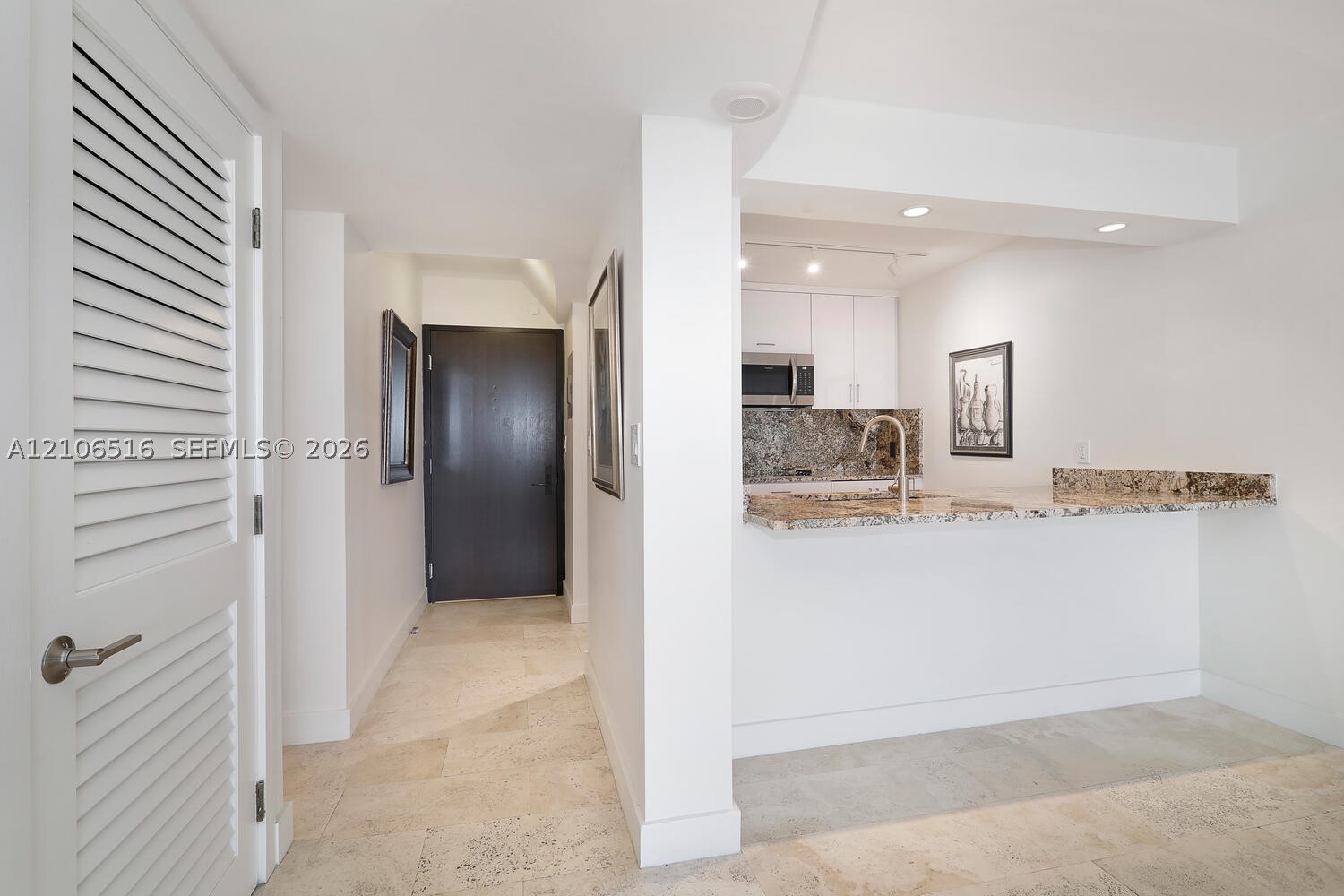 2901 S Bayshore Dr #14D Coconut Grove, FL 33133