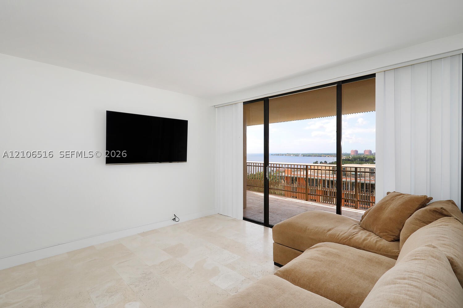 2901 S Bayshore Dr #14D Coconut Grove, FL 33133