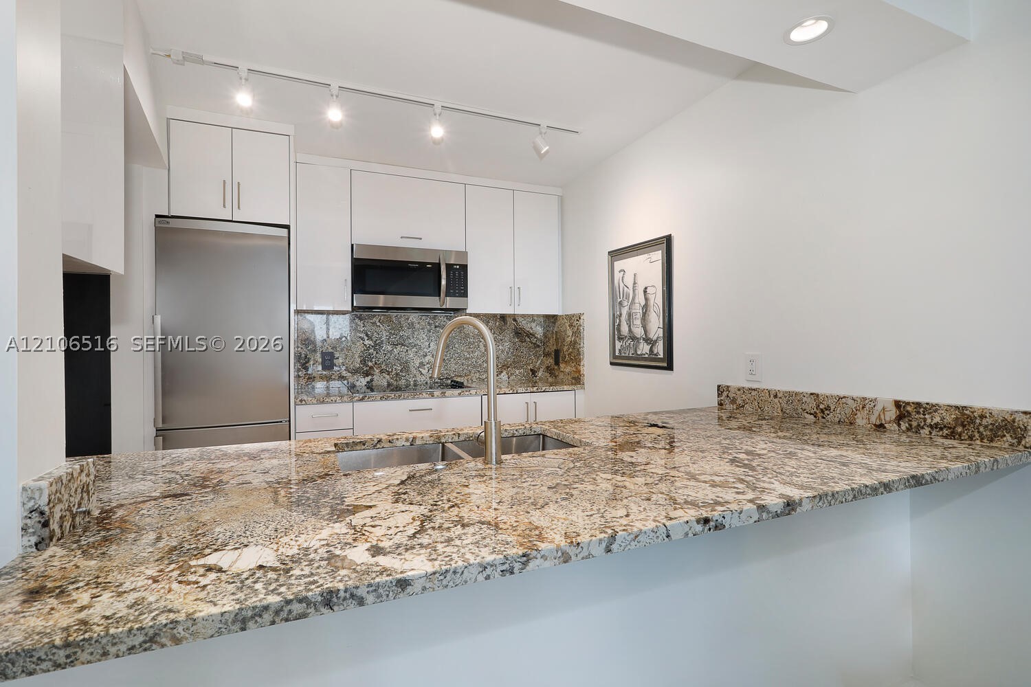 2901 S Bayshore Dr #14D Coconut Grove, FL 33133