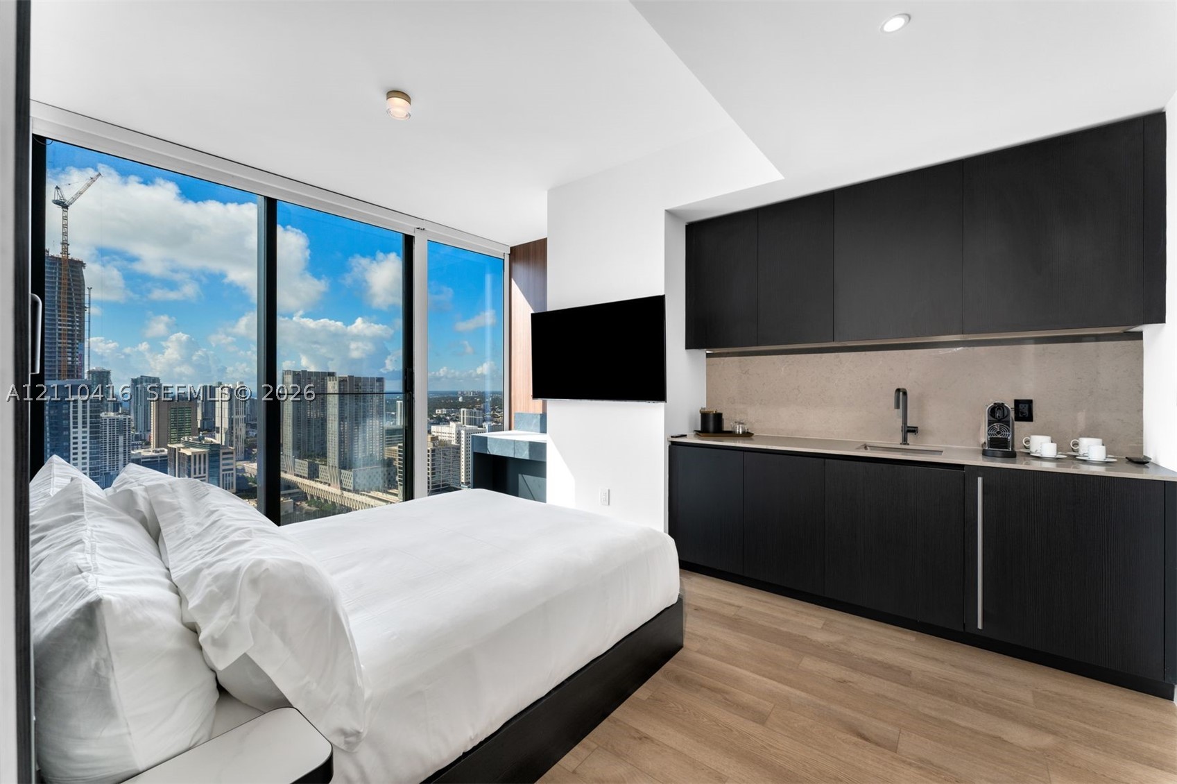 20 NE 11st #4208 Miami, FL 33132
