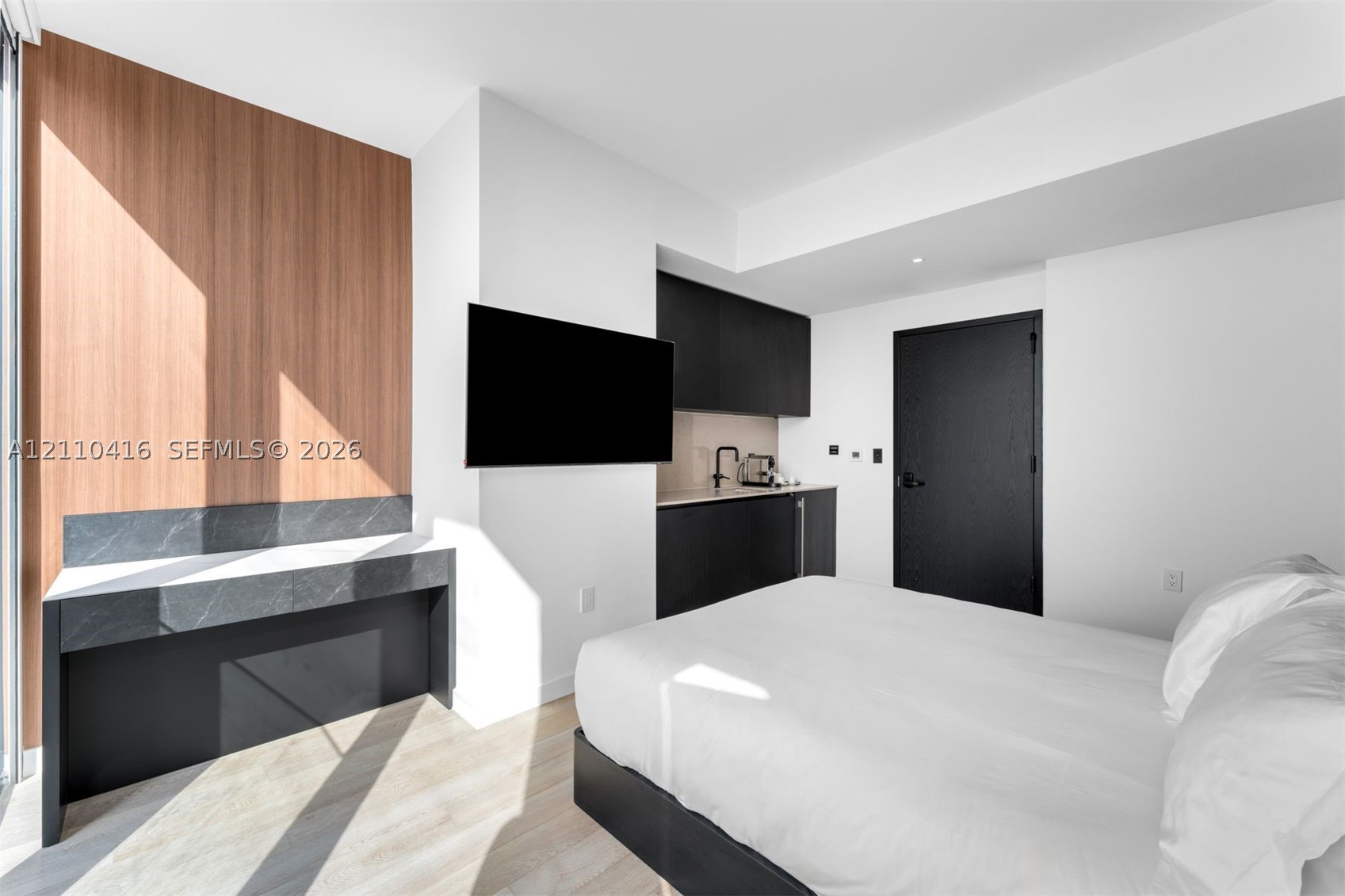 20 NE 11st #4208 Miami, FL 33132