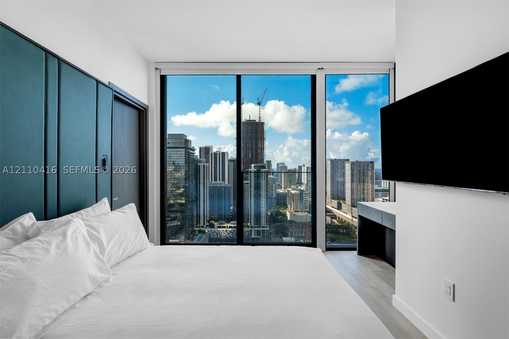 20 NE 11st #4208 Miami, FL 33132