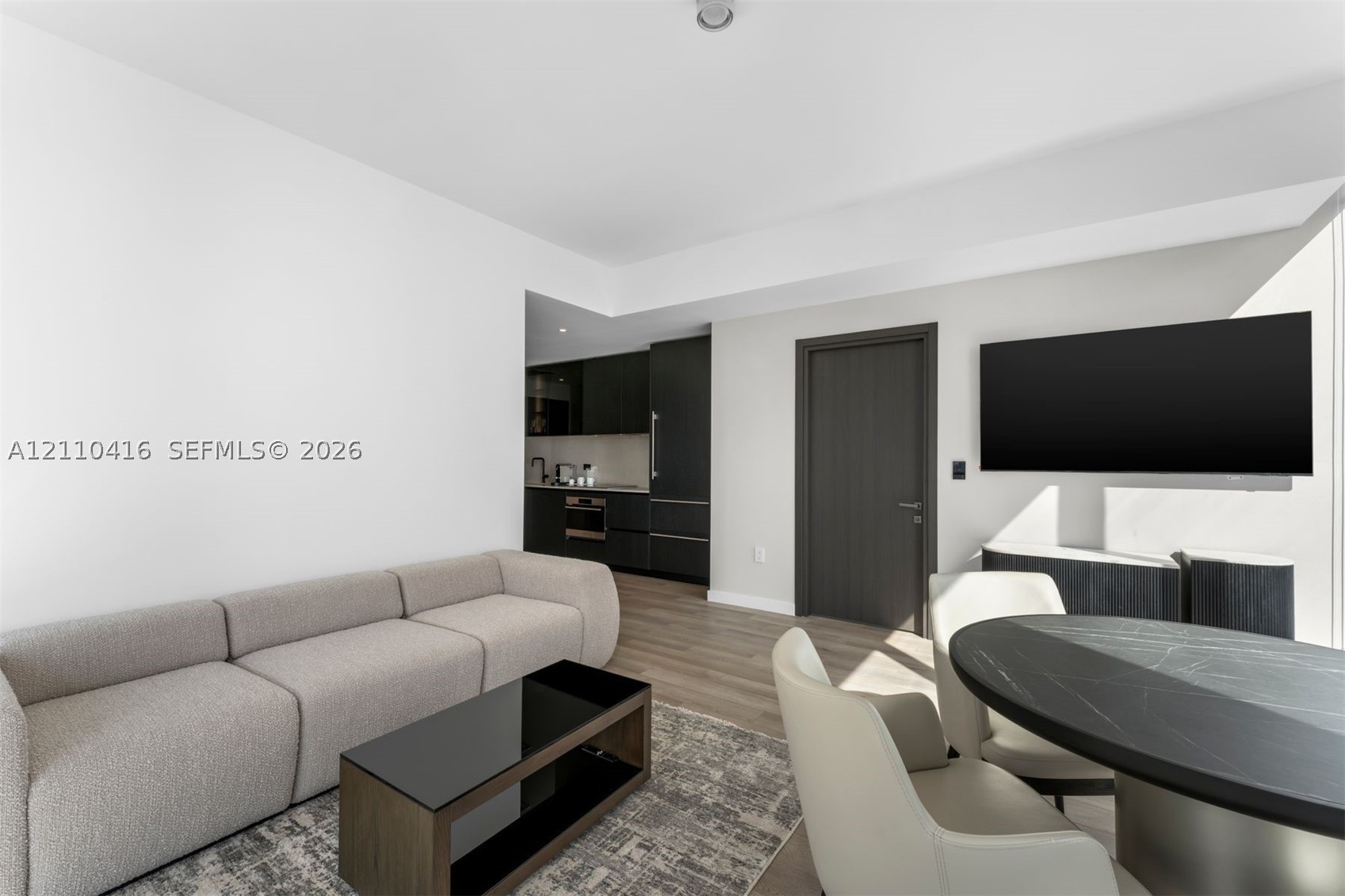 20 NE 11st #4208 Miami, FL 33132
