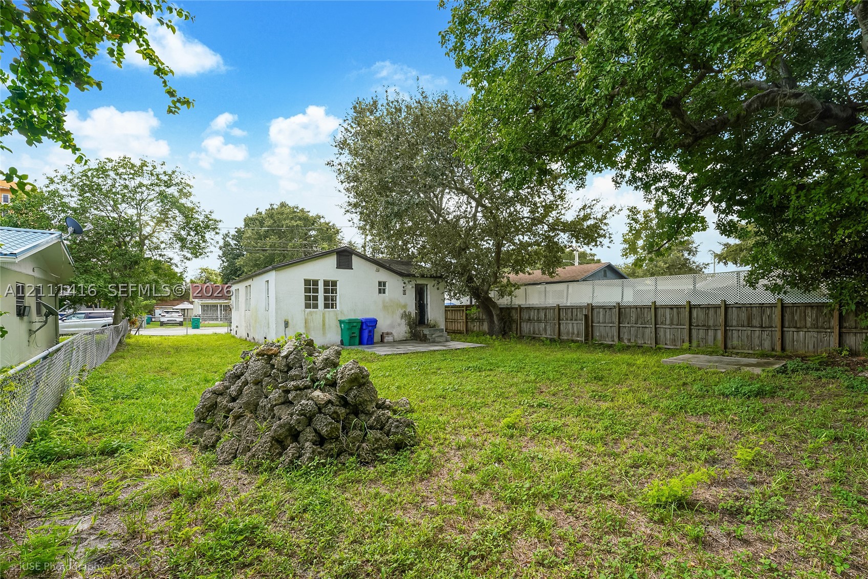 1053 NW 55th St Miami, FL 33127