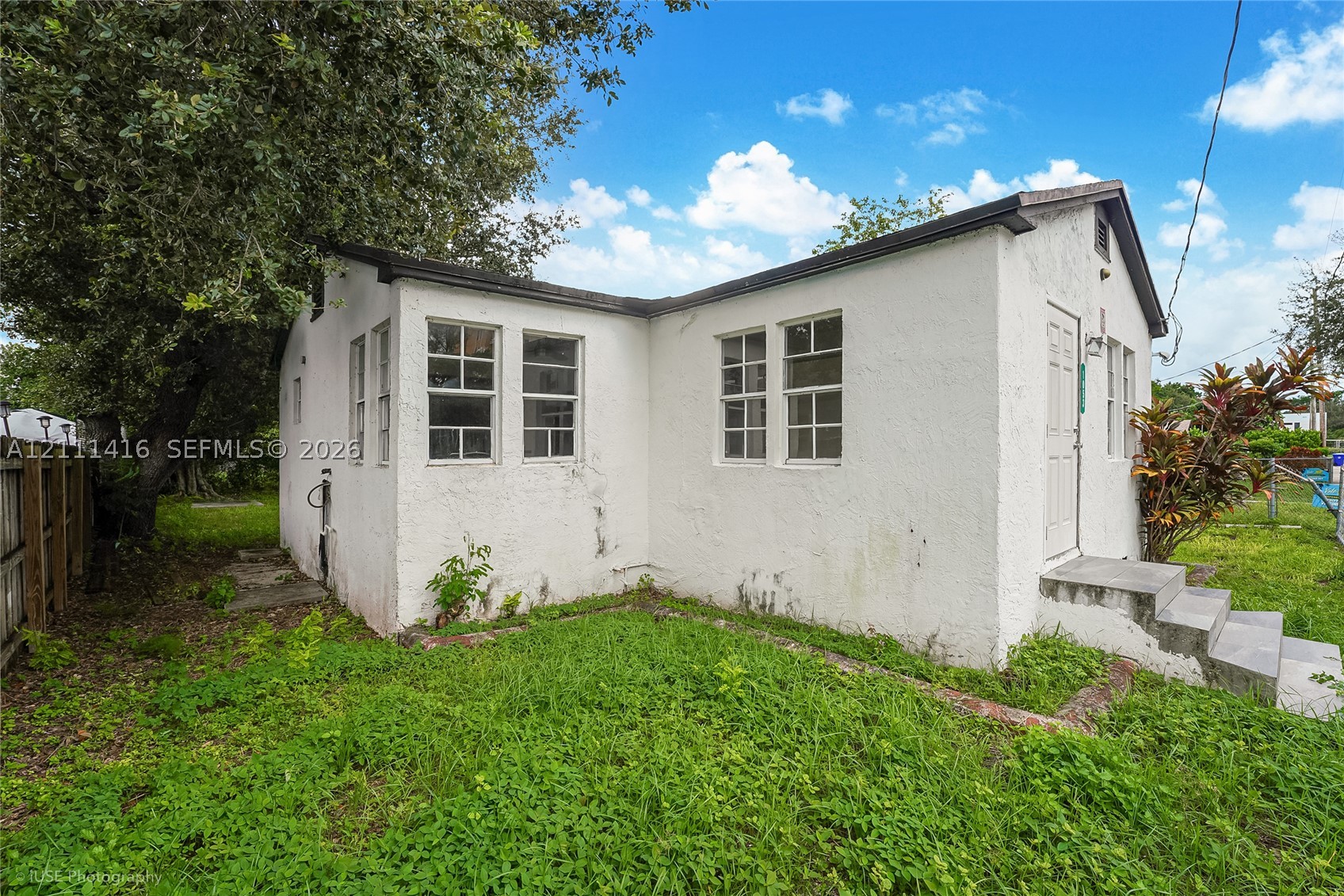 1053 NW 55th St Miami, FL 33127