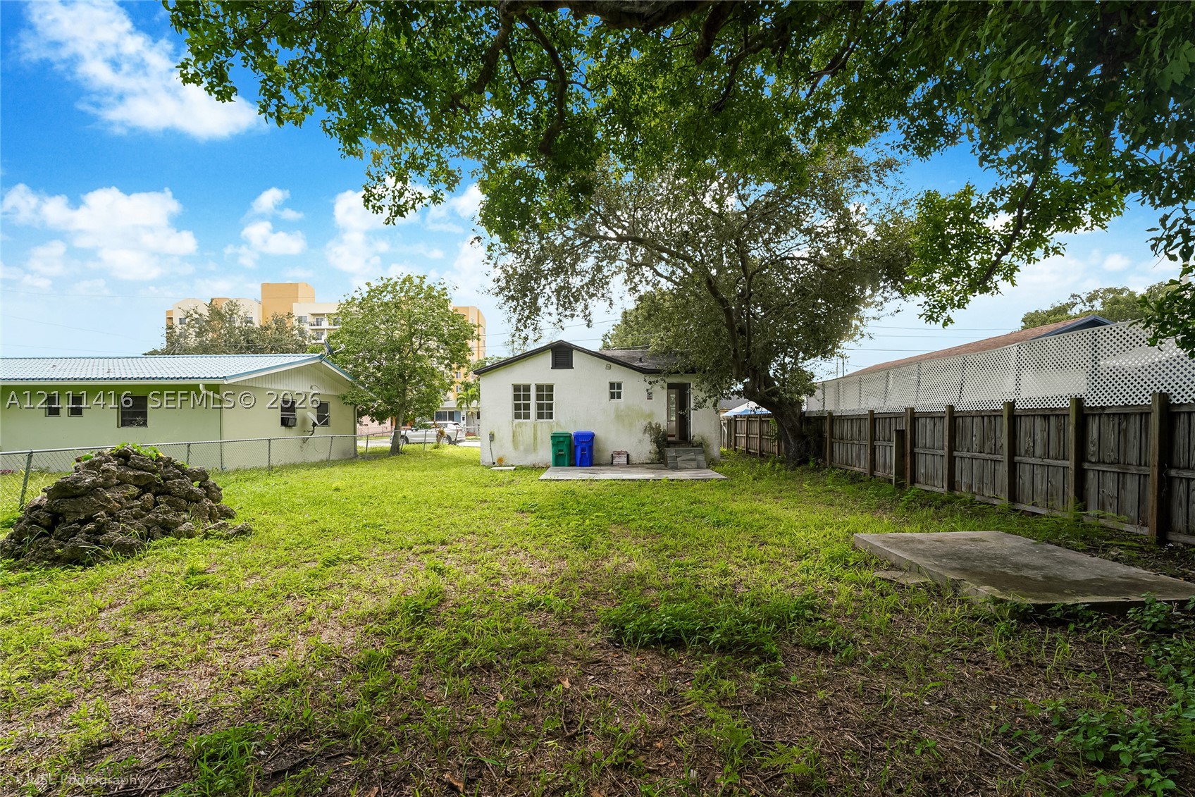 1053 NW 55th St Miami, FL 33127