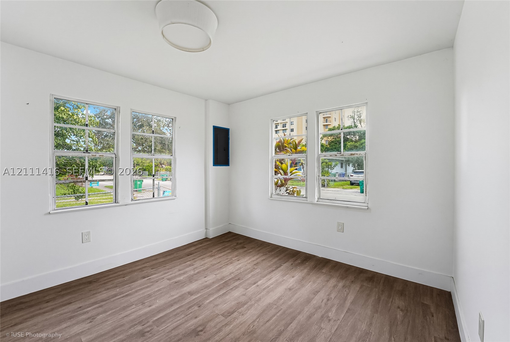 1053 NW 55th St Miami, FL 33127