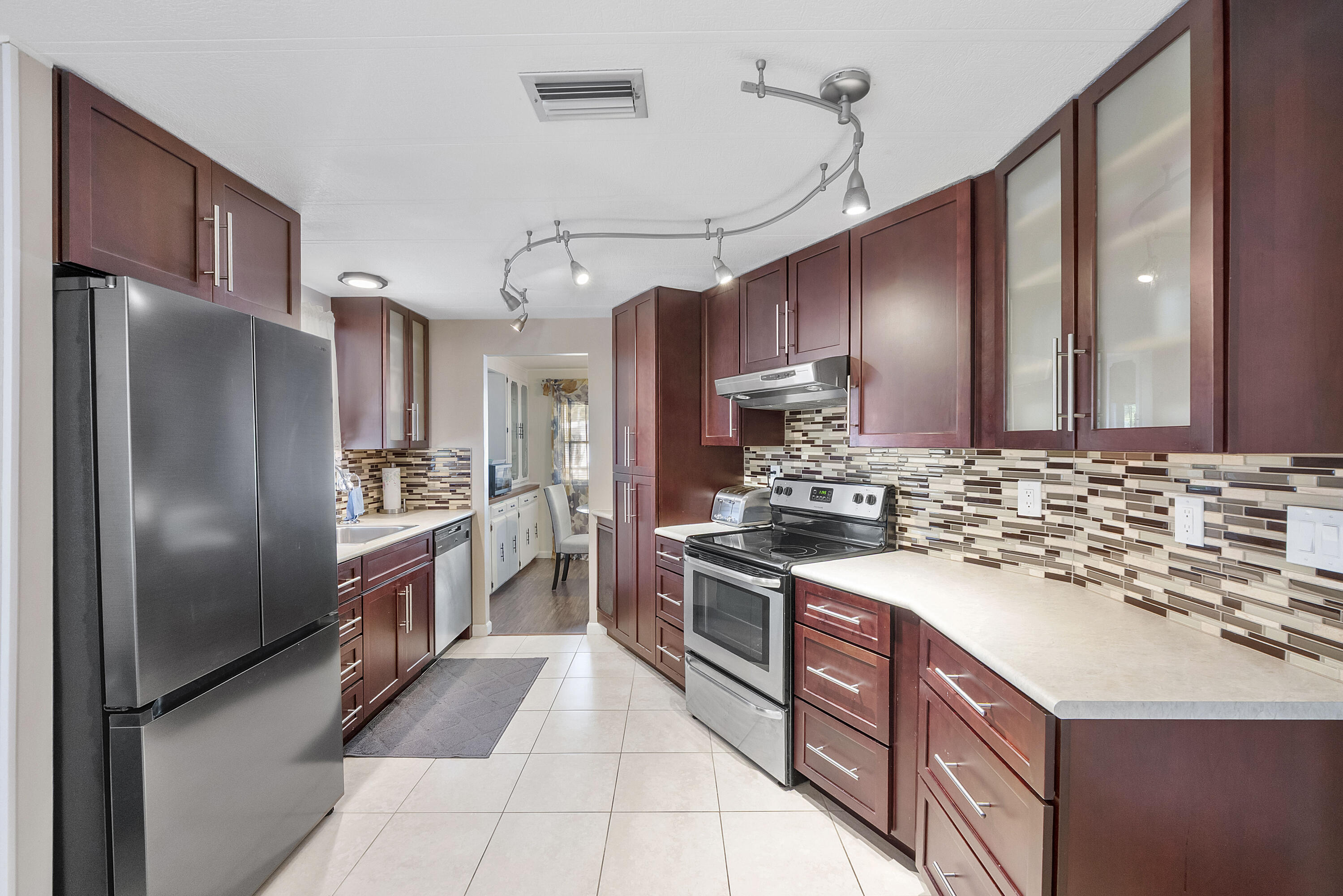 5490 SW 32nd Fort Lauderdale, FL 33312