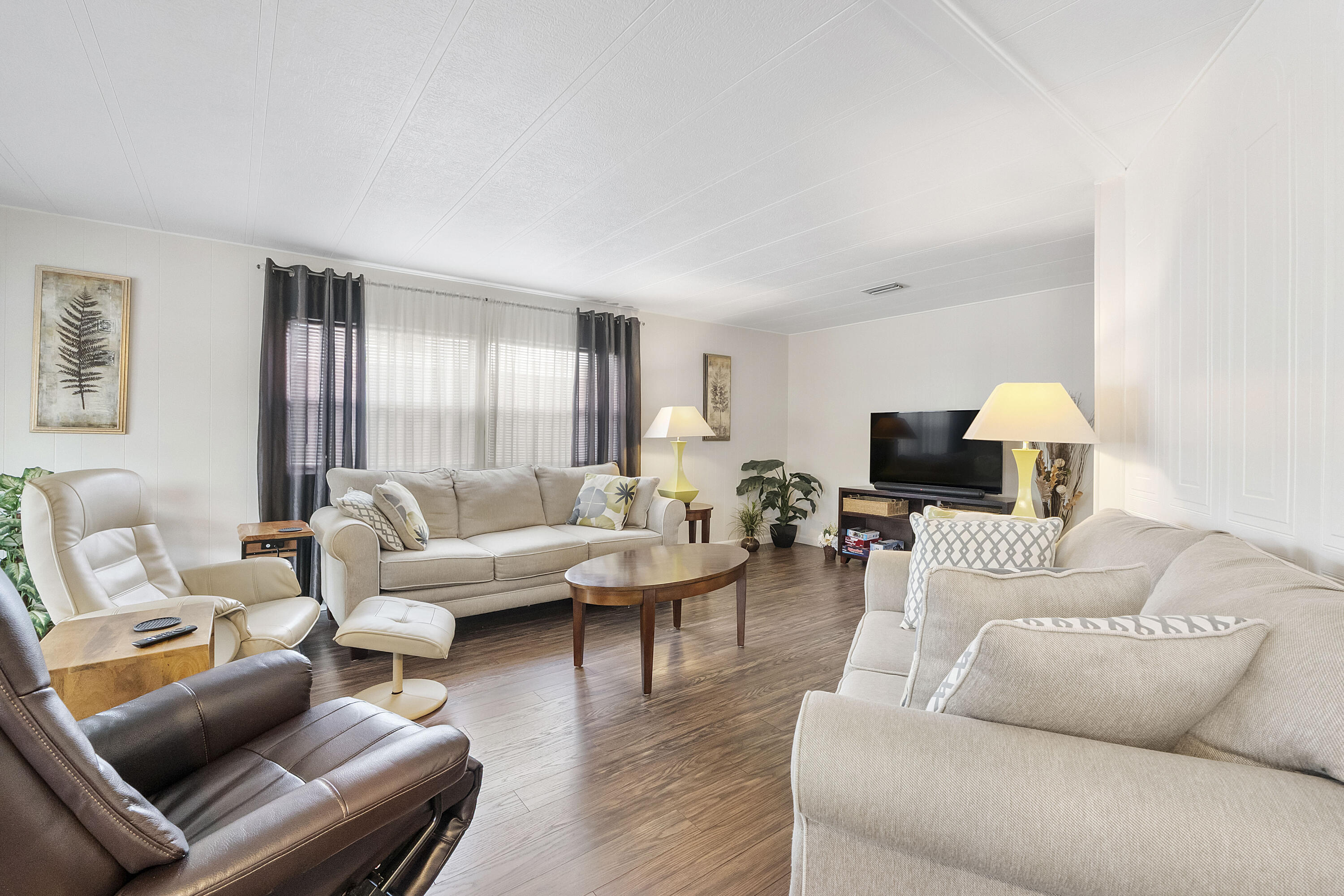 5490 SW 32nd Fort Lauderdale, FL 33312