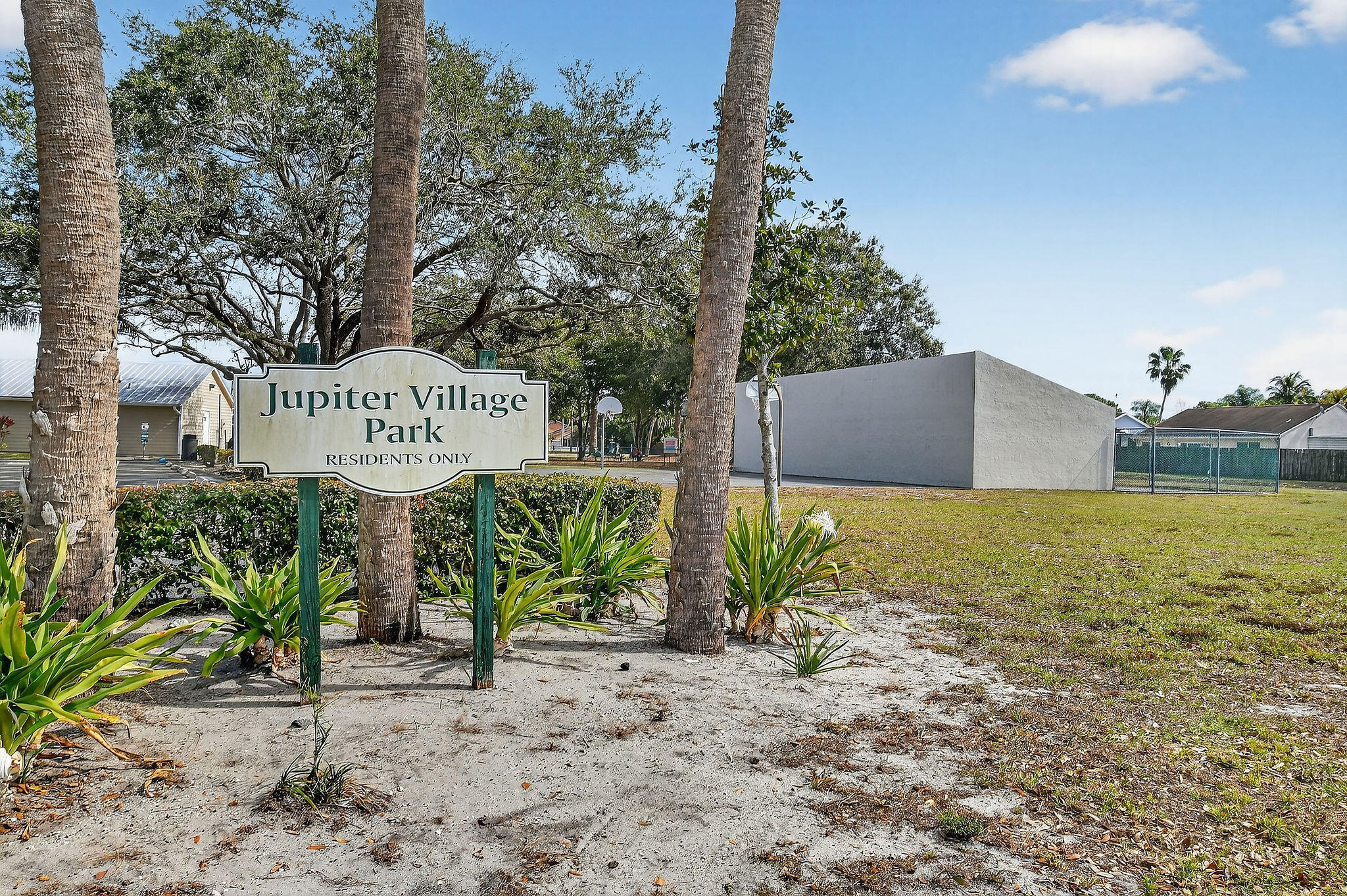 184 Greentree Jupiter, FL 33458