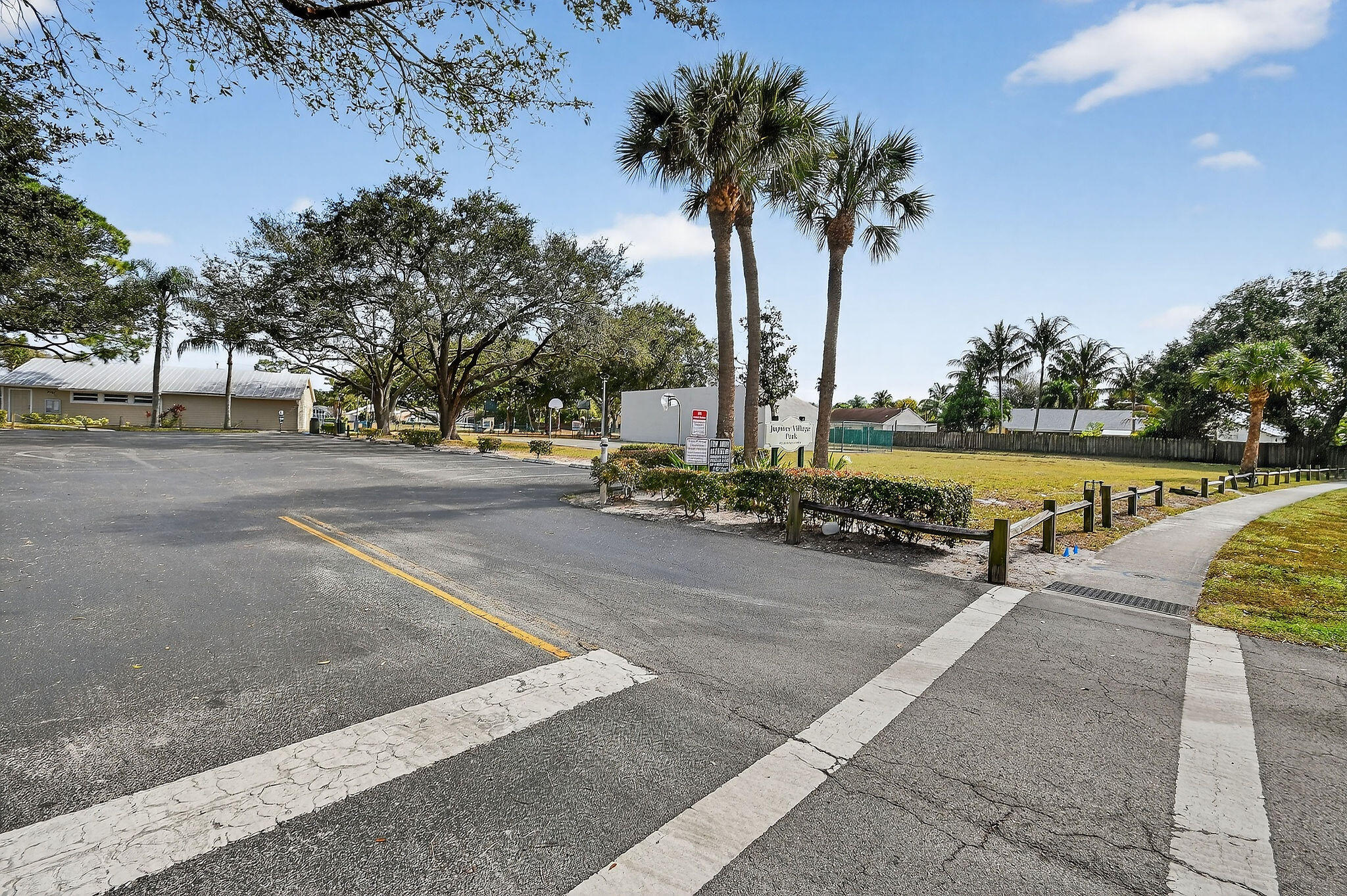 184 Greentree Jupiter, FL 33458