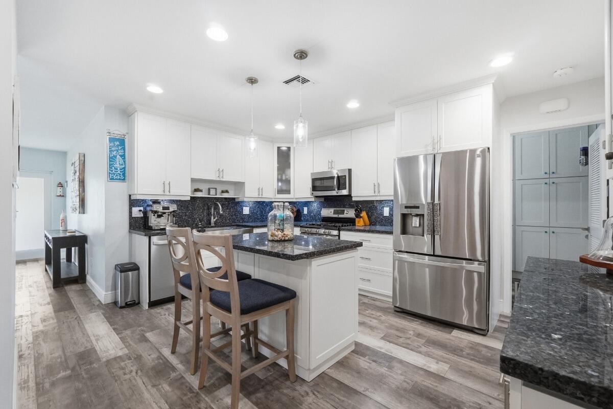 380 SE 5th Pompano Beach, FL 33060