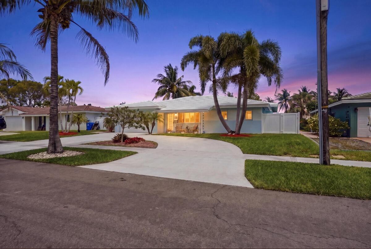 380 SE 5th Pompano Beach, FL 33060