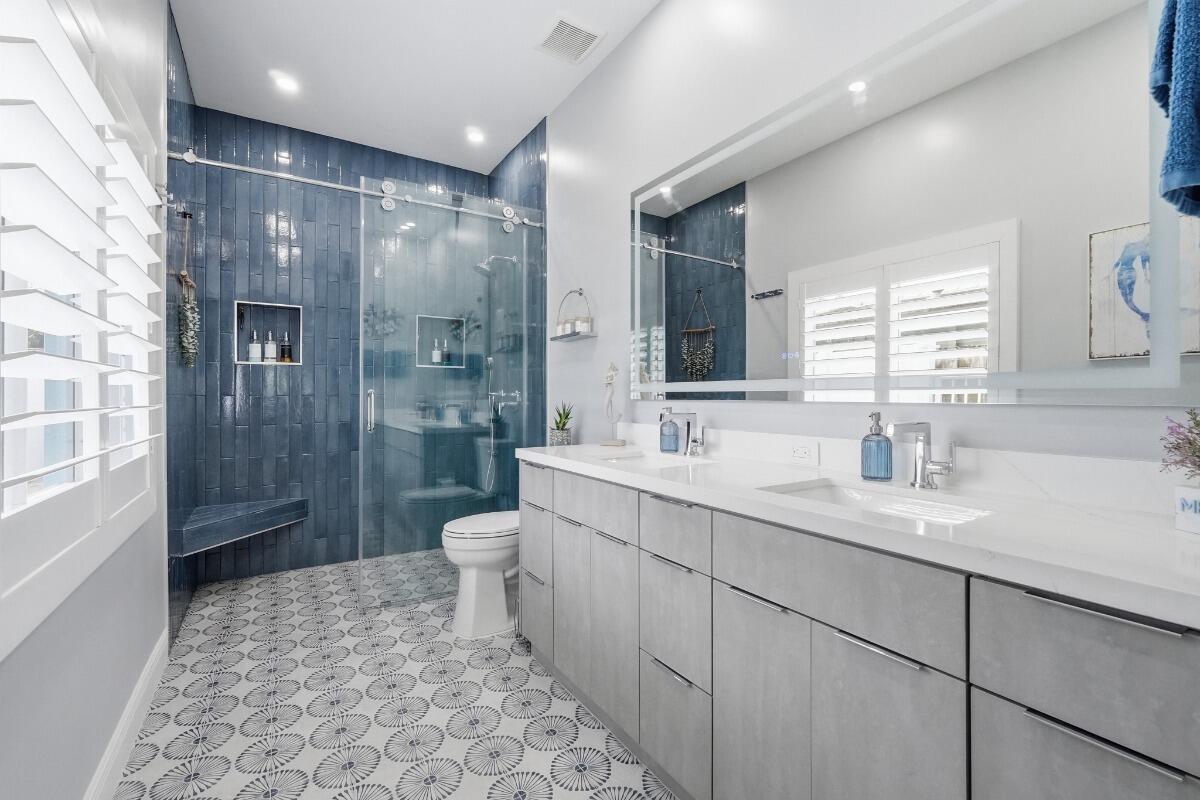 380 SE 5th Pompano Beach, FL 33060