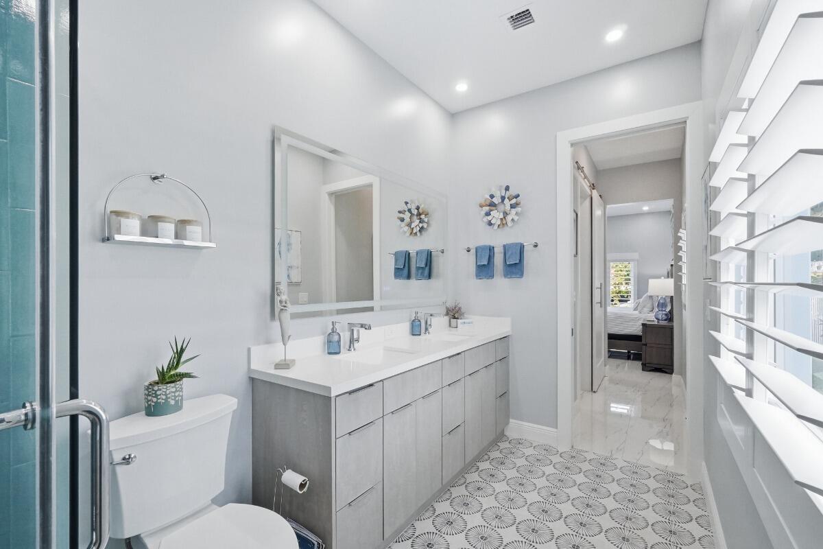 380 SE 5th Pompano Beach, FL 33060