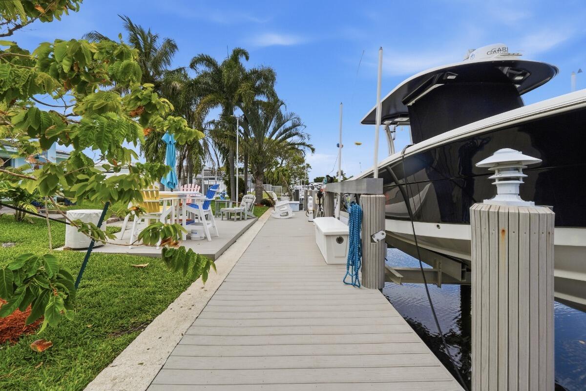 380 SE 5th Pompano Beach, FL 33060