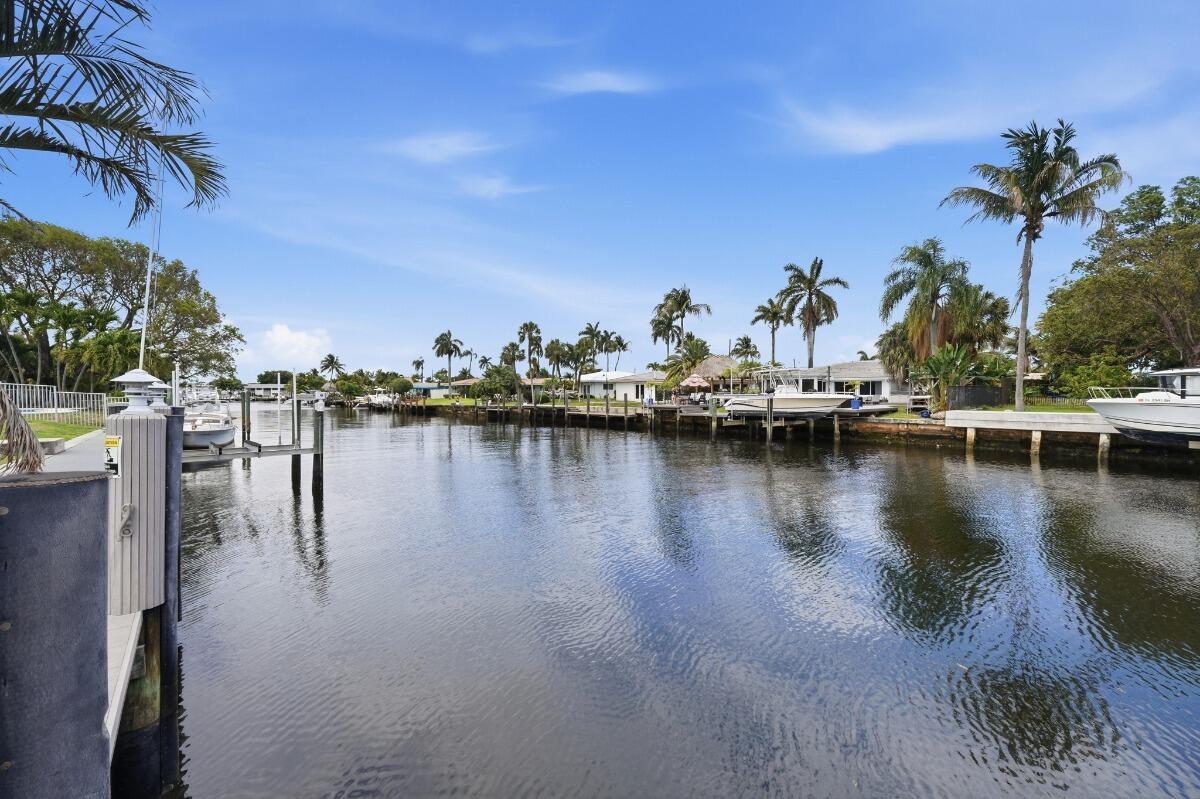 380 SE 5th Pompano Beach, FL 33060