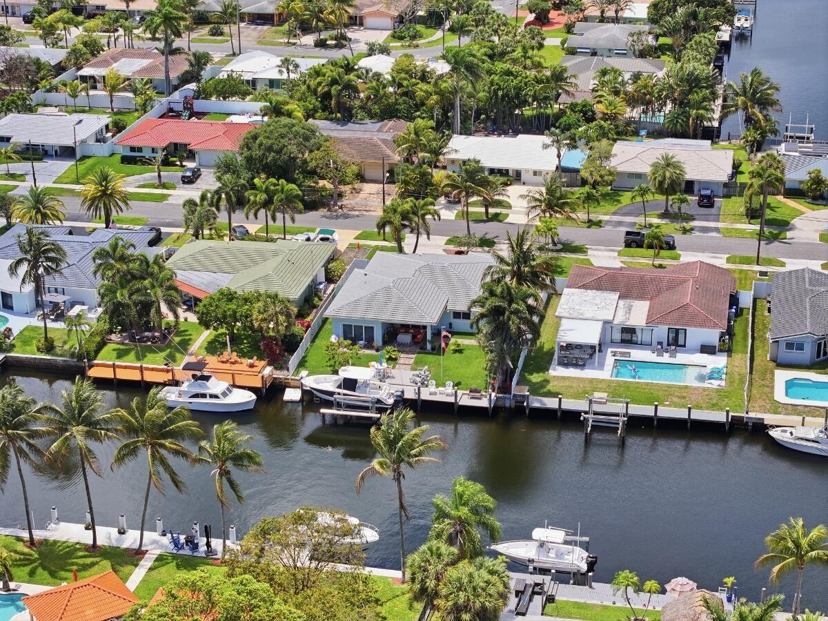 380 SE 5th Pompano Beach, FL 33060