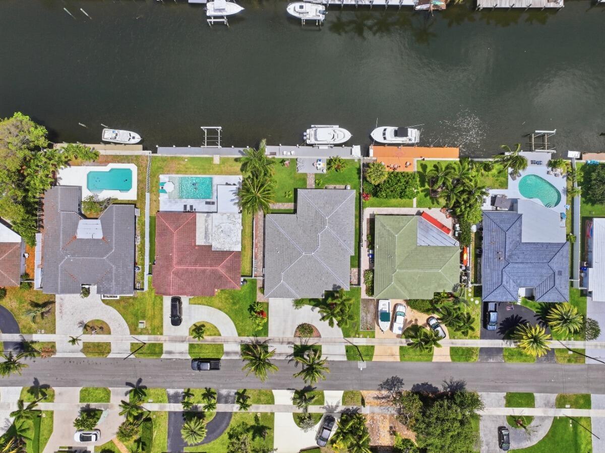 380 SE 5th Pompano Beach, FL 33060