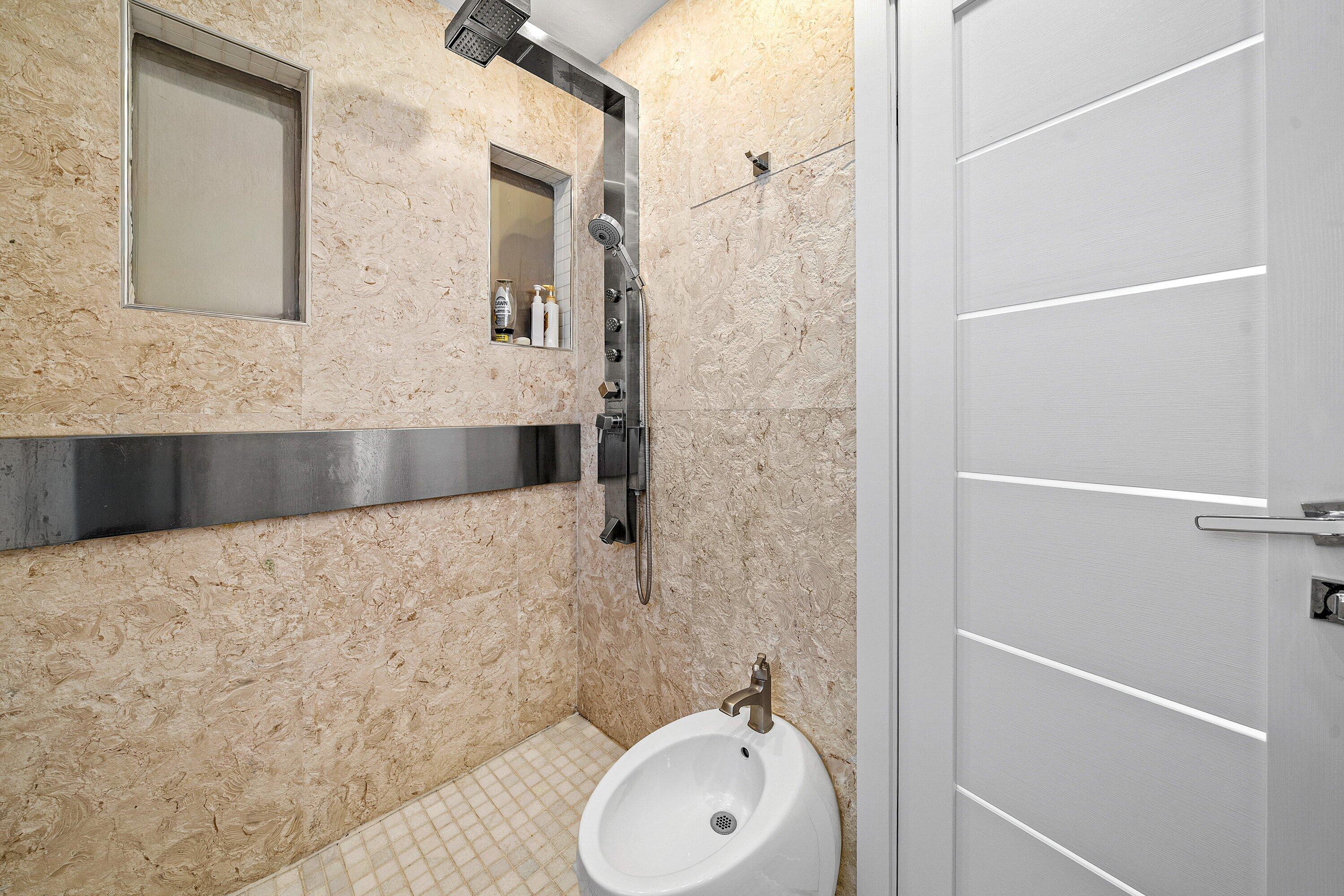 5920 NE 21st Fort Lauderdale, FL 33308
