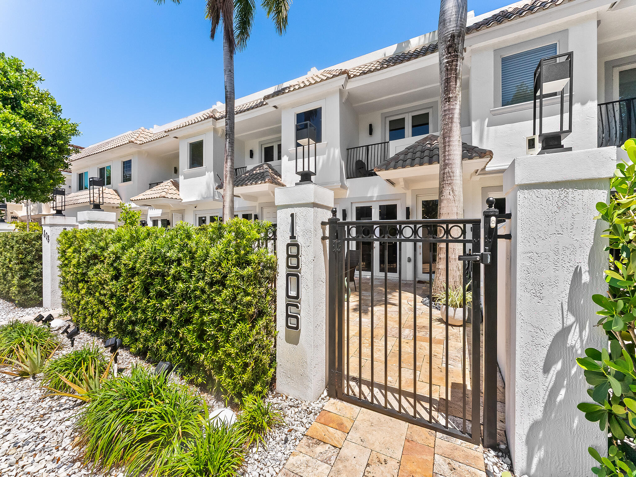 1806 NE 26th Fort Lauderdale, FL 33305