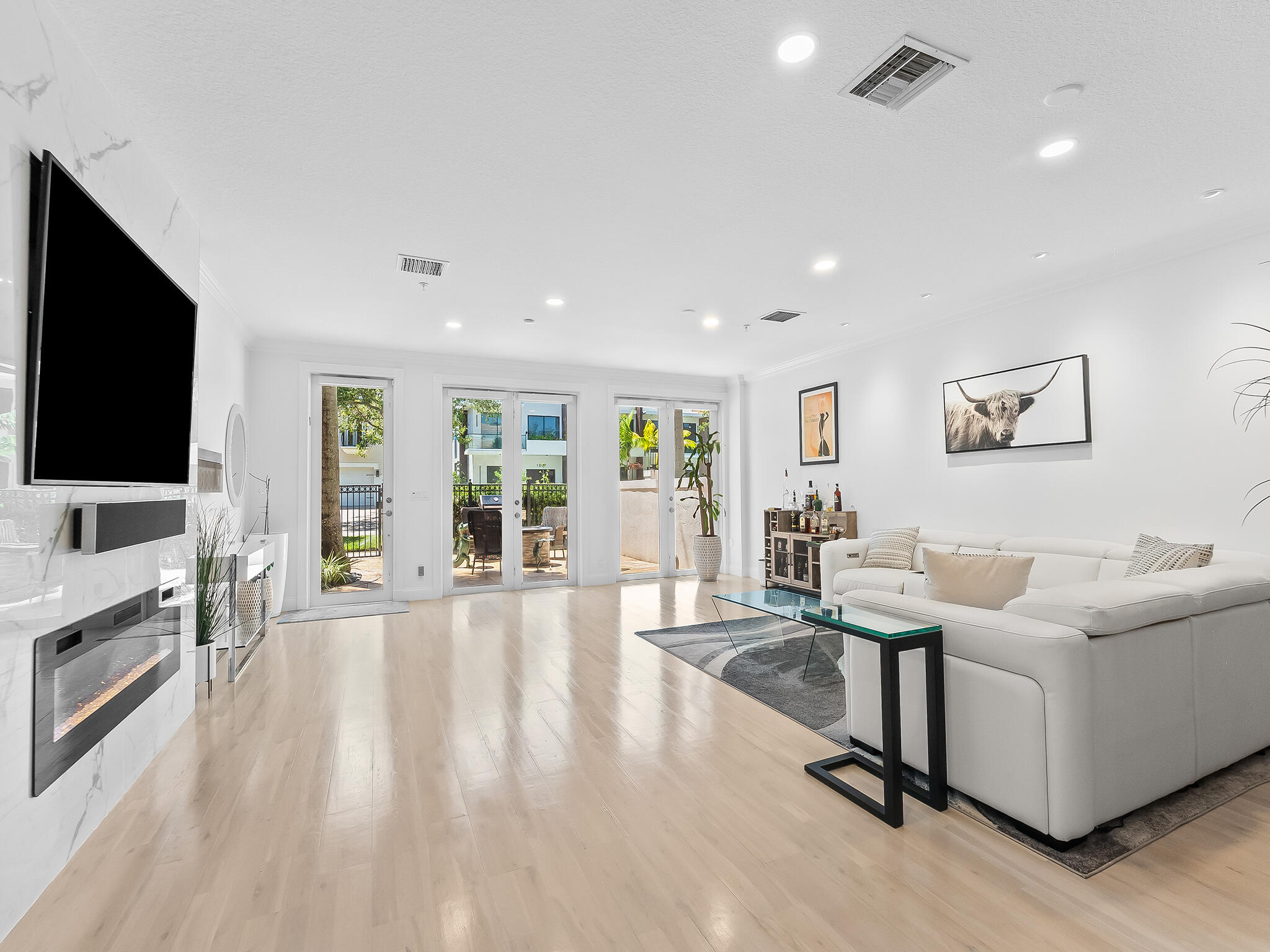 1806 NE 26th Fort Lauderdale, FL 33305