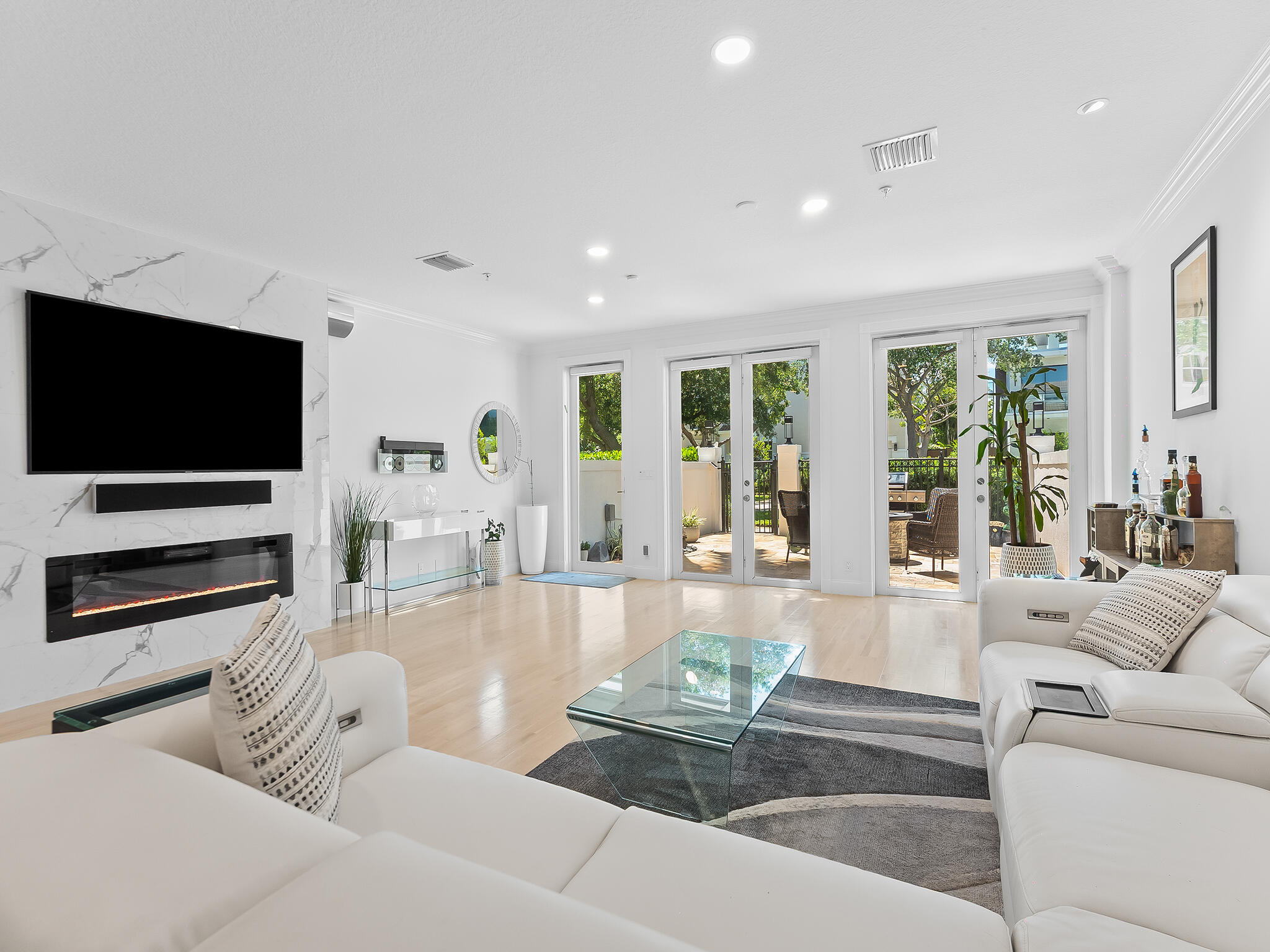 1806 NE 26th Fort Lauderdale, FL 33305