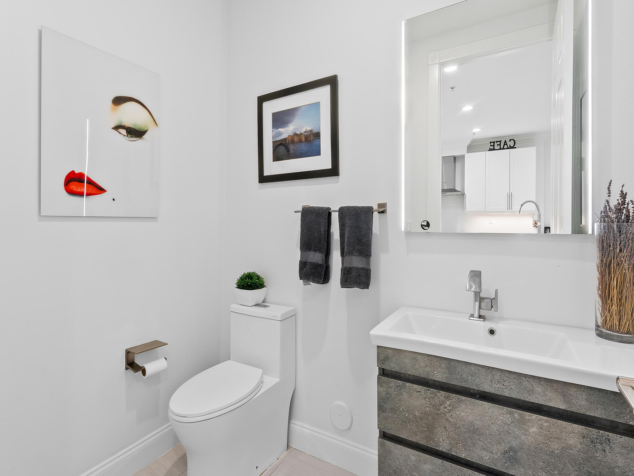 1806 NE 26th Fort Lauderdale, FL 33305
